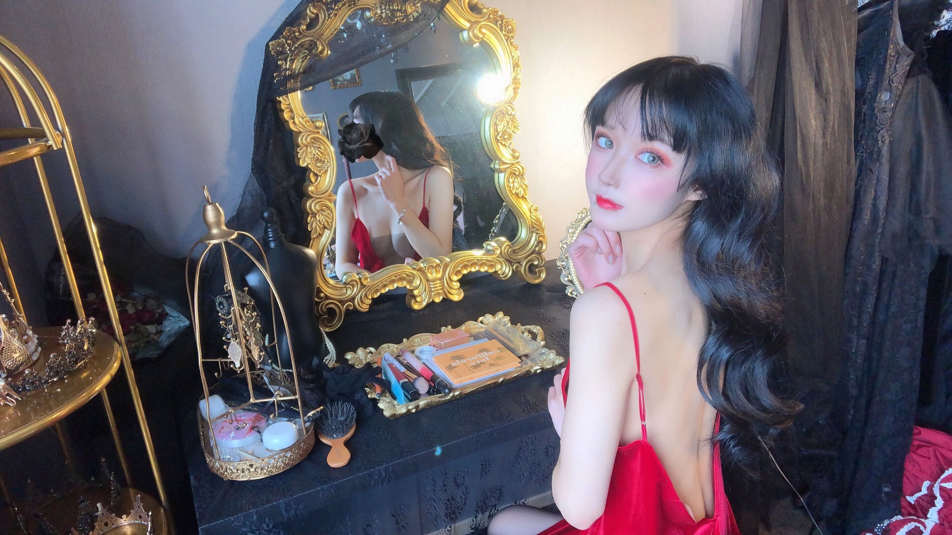 动漫博主阿包也是兔娘 – 红丝绒睡衣插图4