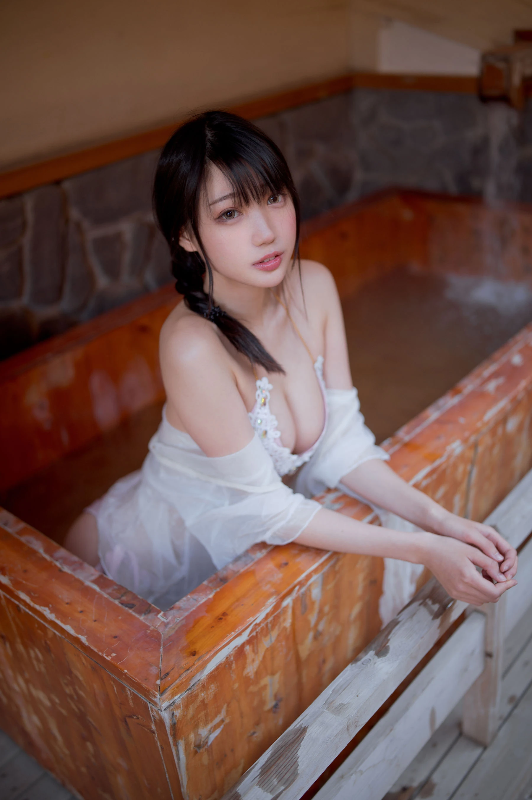 周叽是可爱兔兔 – 温泉女友插图5