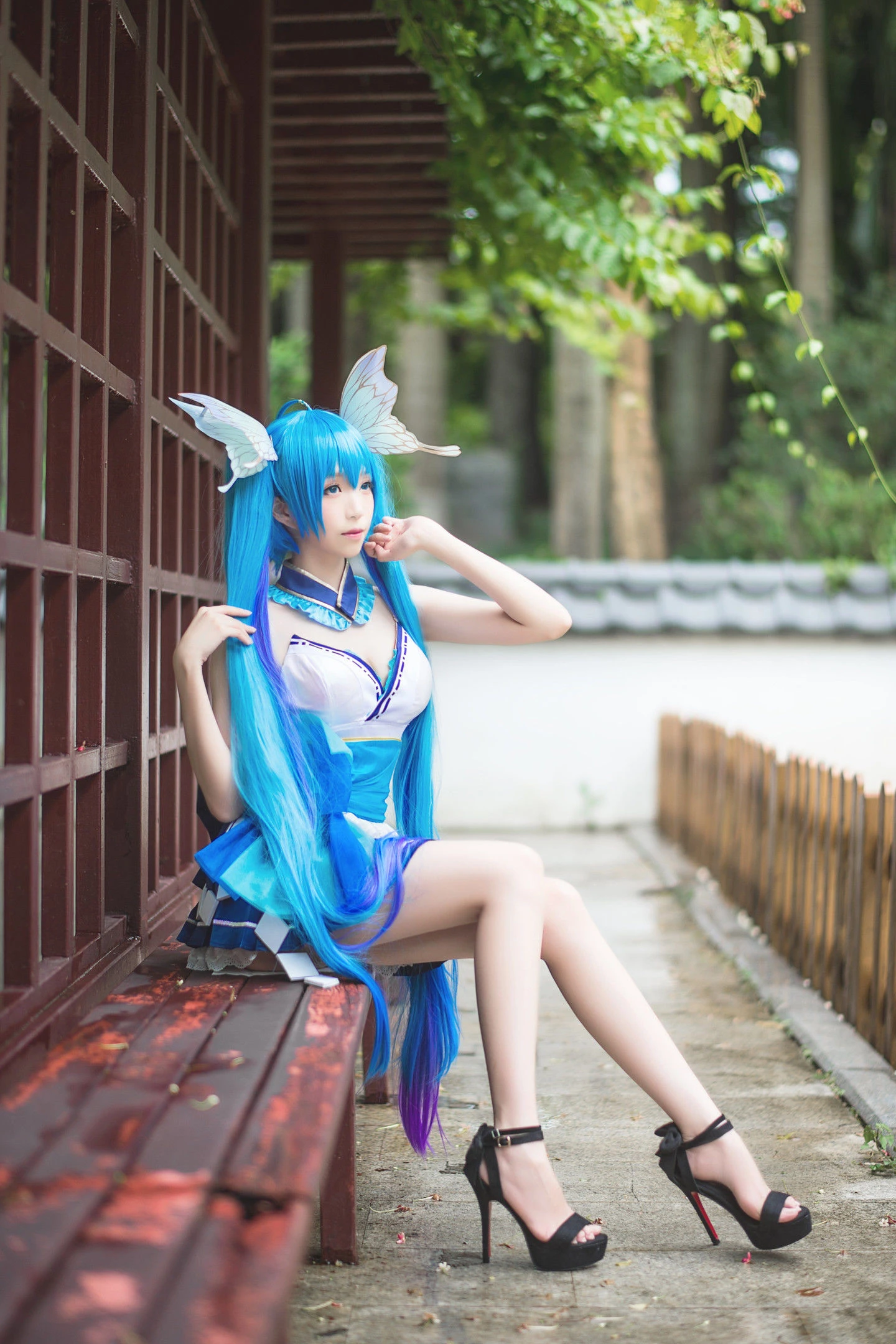 长腿Coser青青子Js – 初音未来插图7