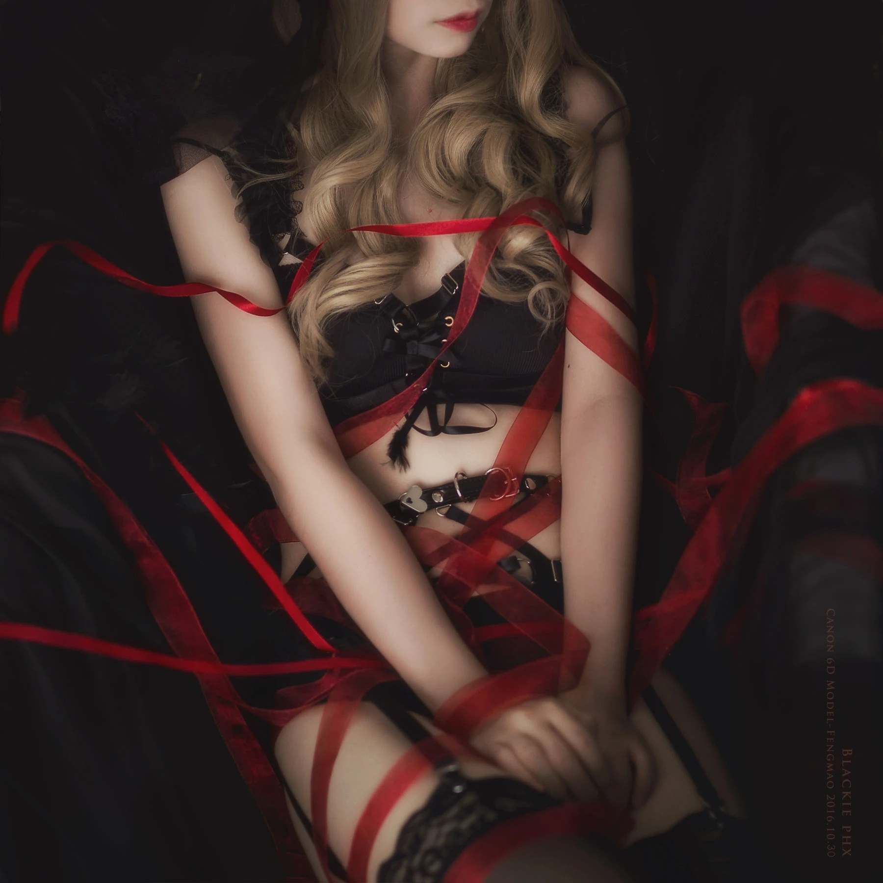 疯猫ss – 黑色玫瑰插图4