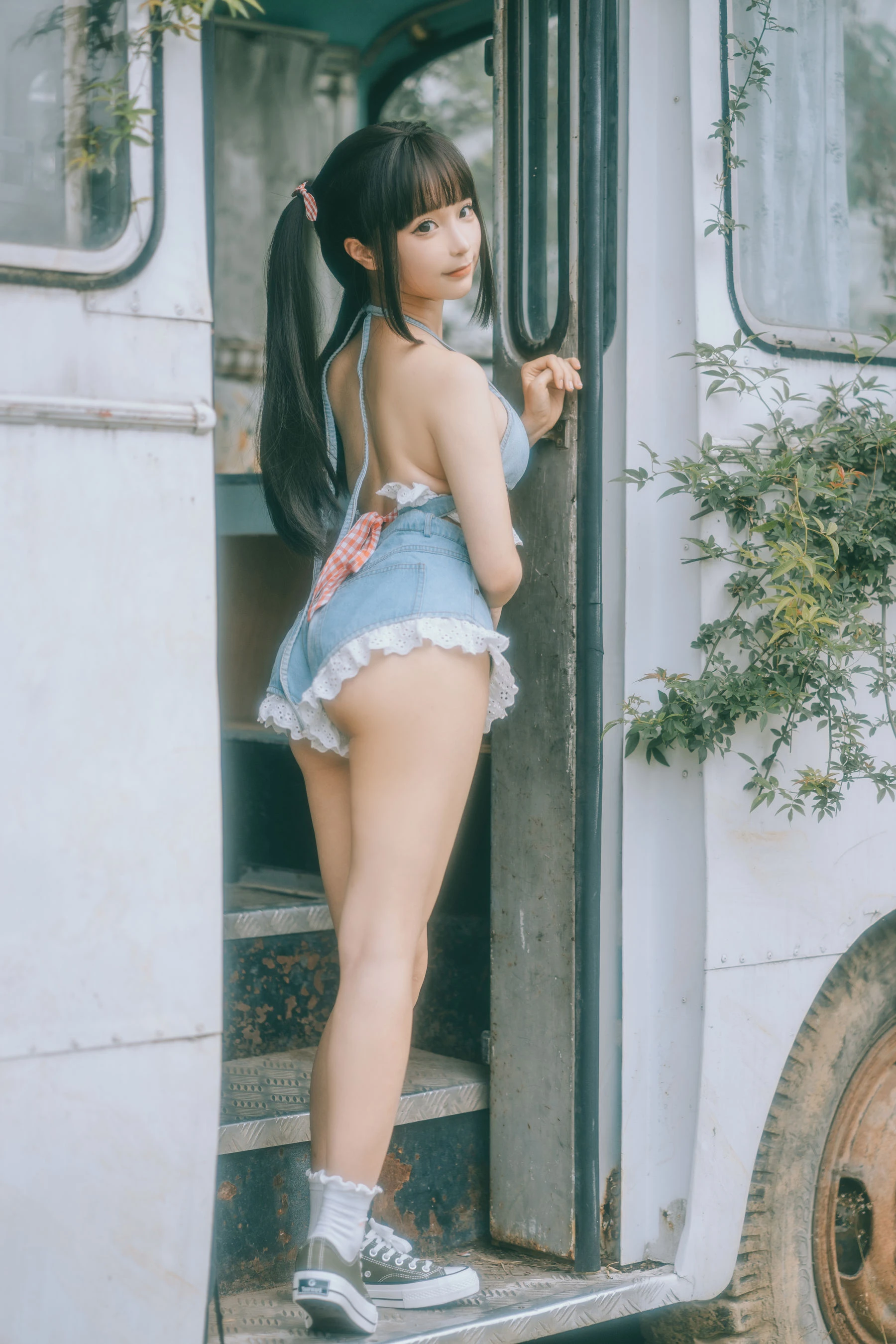 动漫博主蠢沫沫 – 大巴房车 [130P]高清在线免费欣赏–微密图社-微密图社