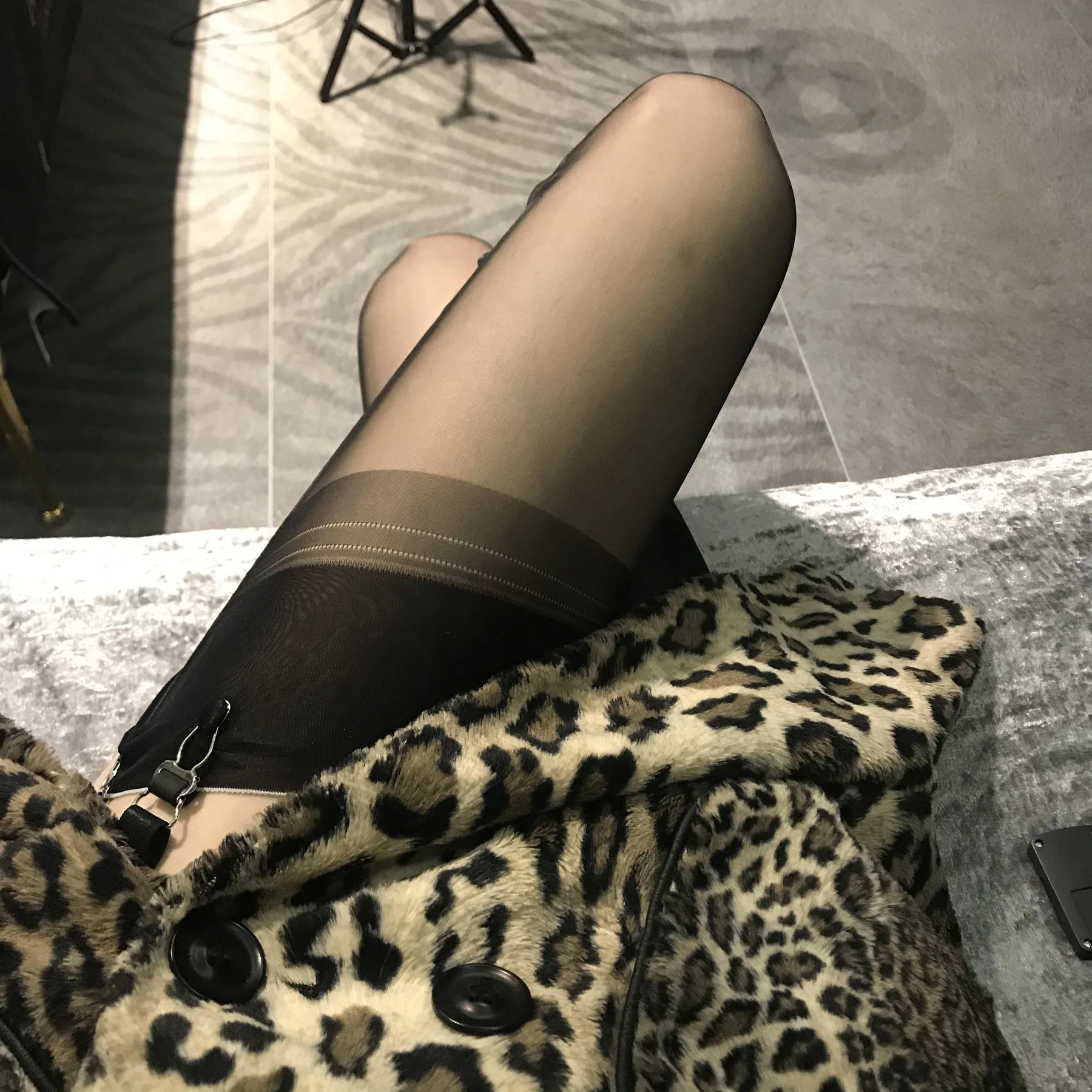 丝足博主麋鹿_Monroe 2020.04.13 皮草丝惑插图1