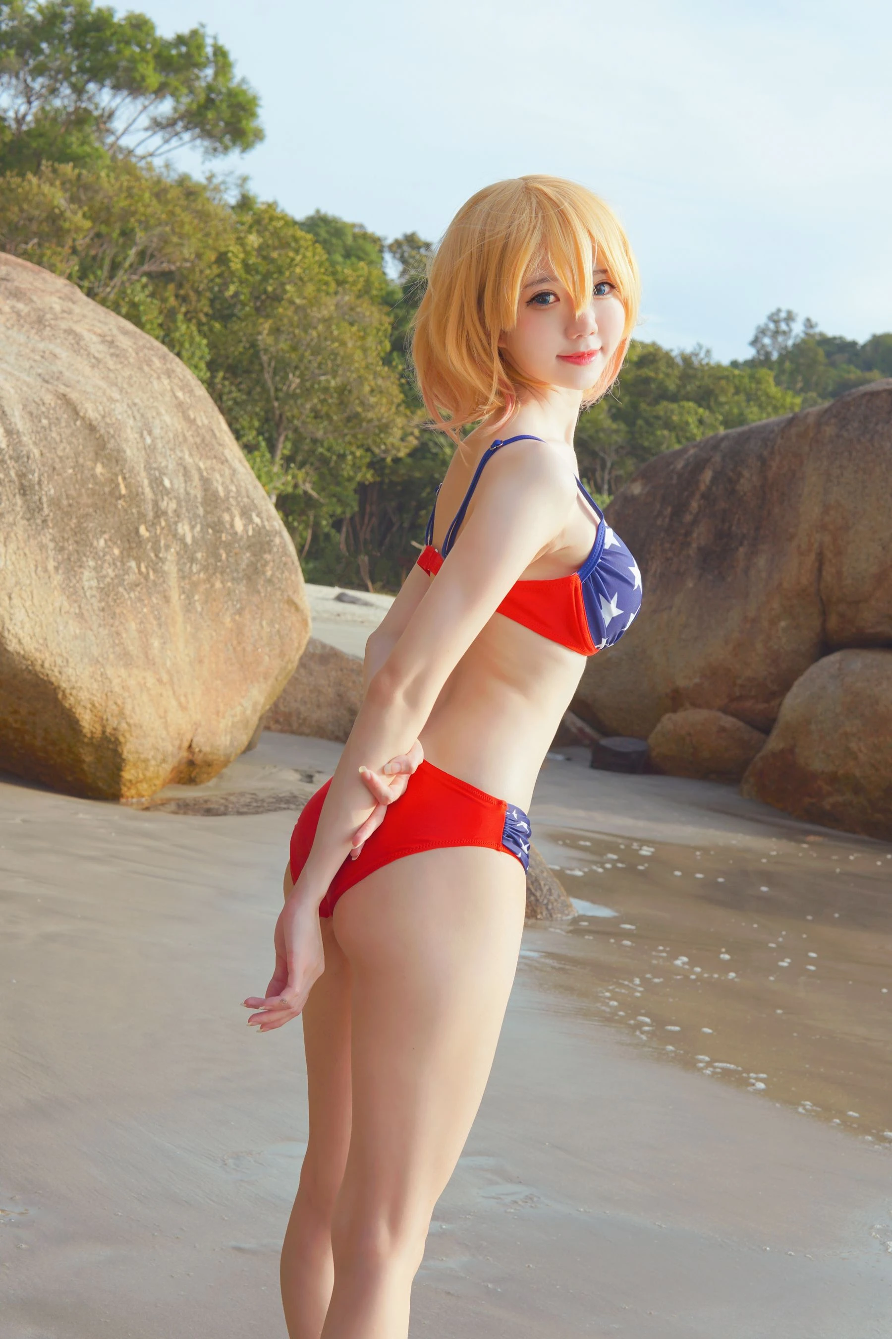 Sally Dorasnow – Mami-Bikini插图3