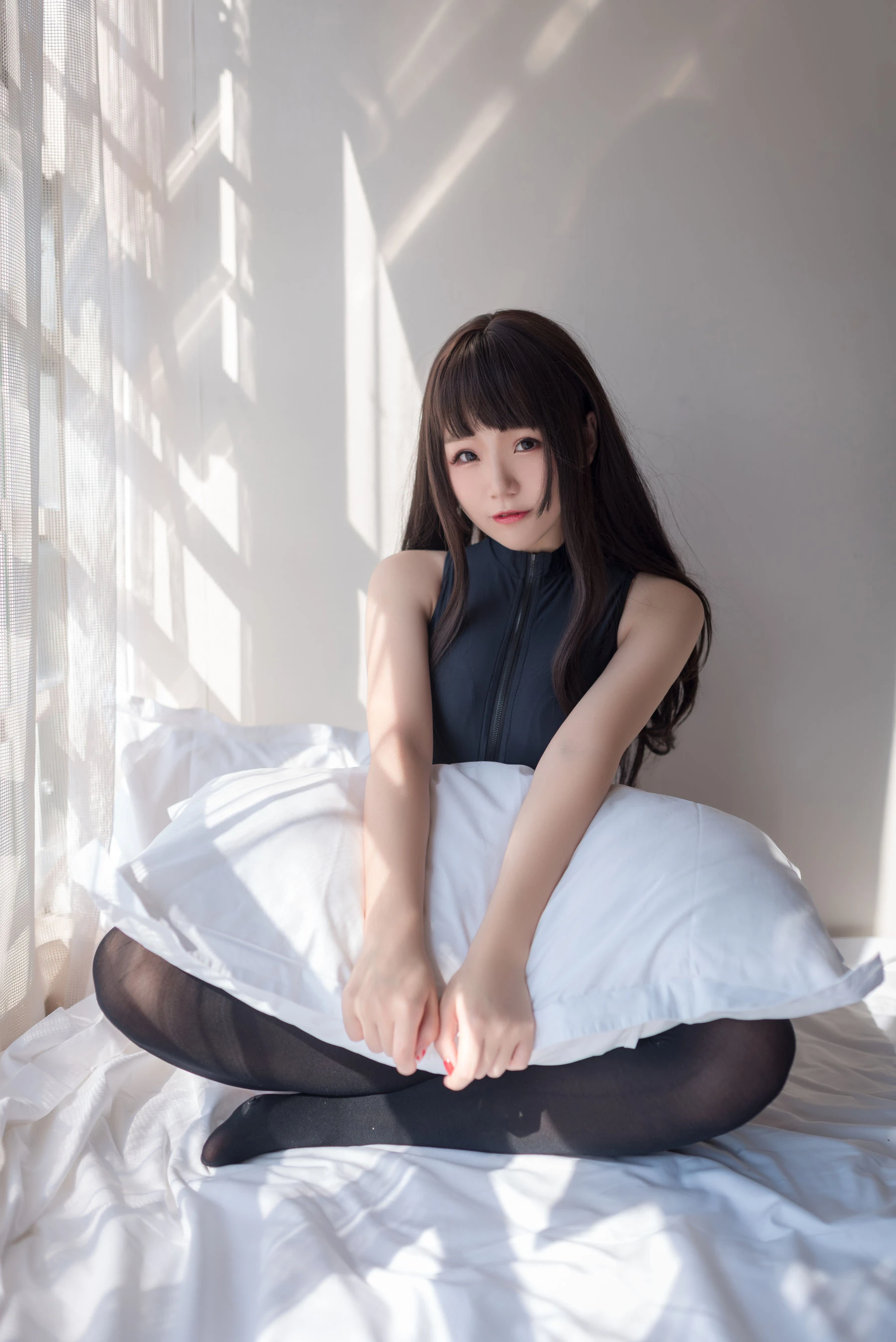 [萝莉COS] Yoko宅夏《开胸泳衣2》 [28P]插图1