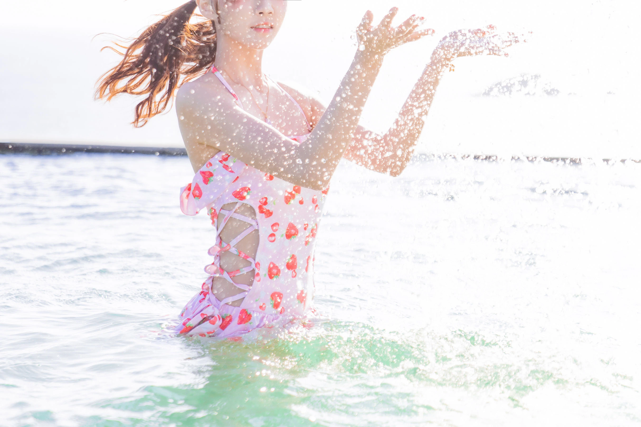 桜桃喵 – 甜甜之草莓泳衣插图1