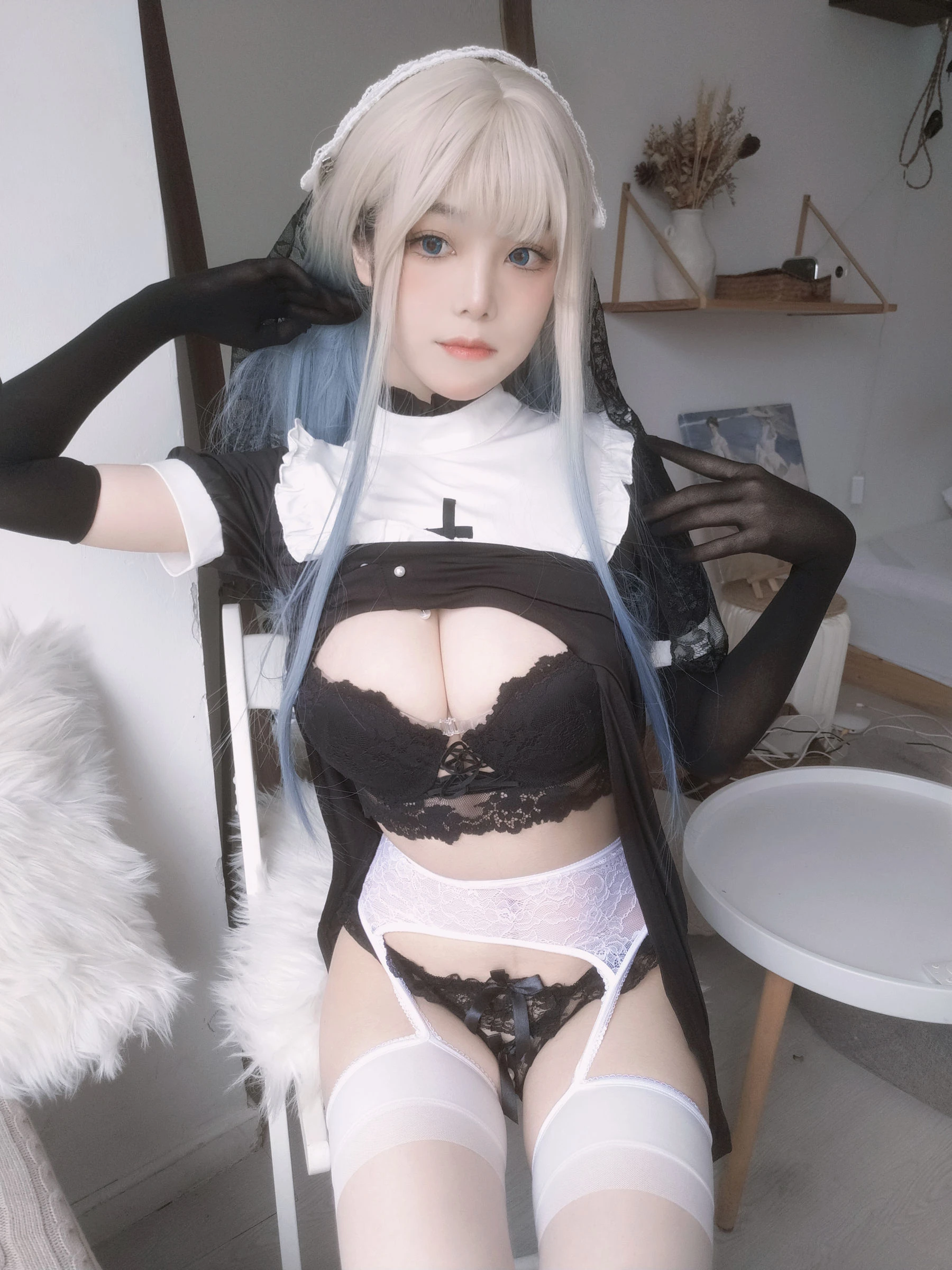 萌系小姐姐蜜汁猫裘 – 修女自拍插图6