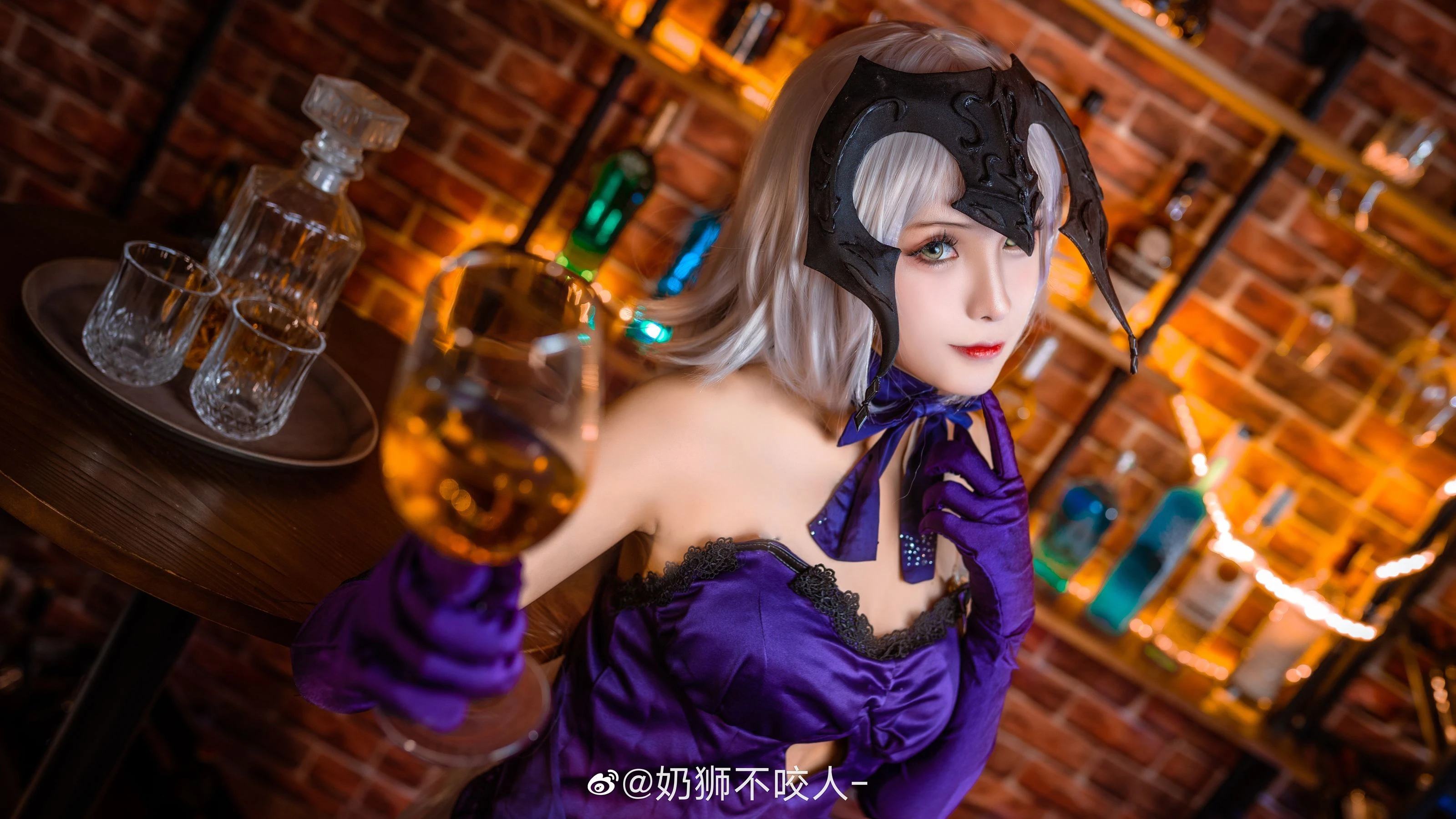 奶狮不咬人 – 黑贞德插图7