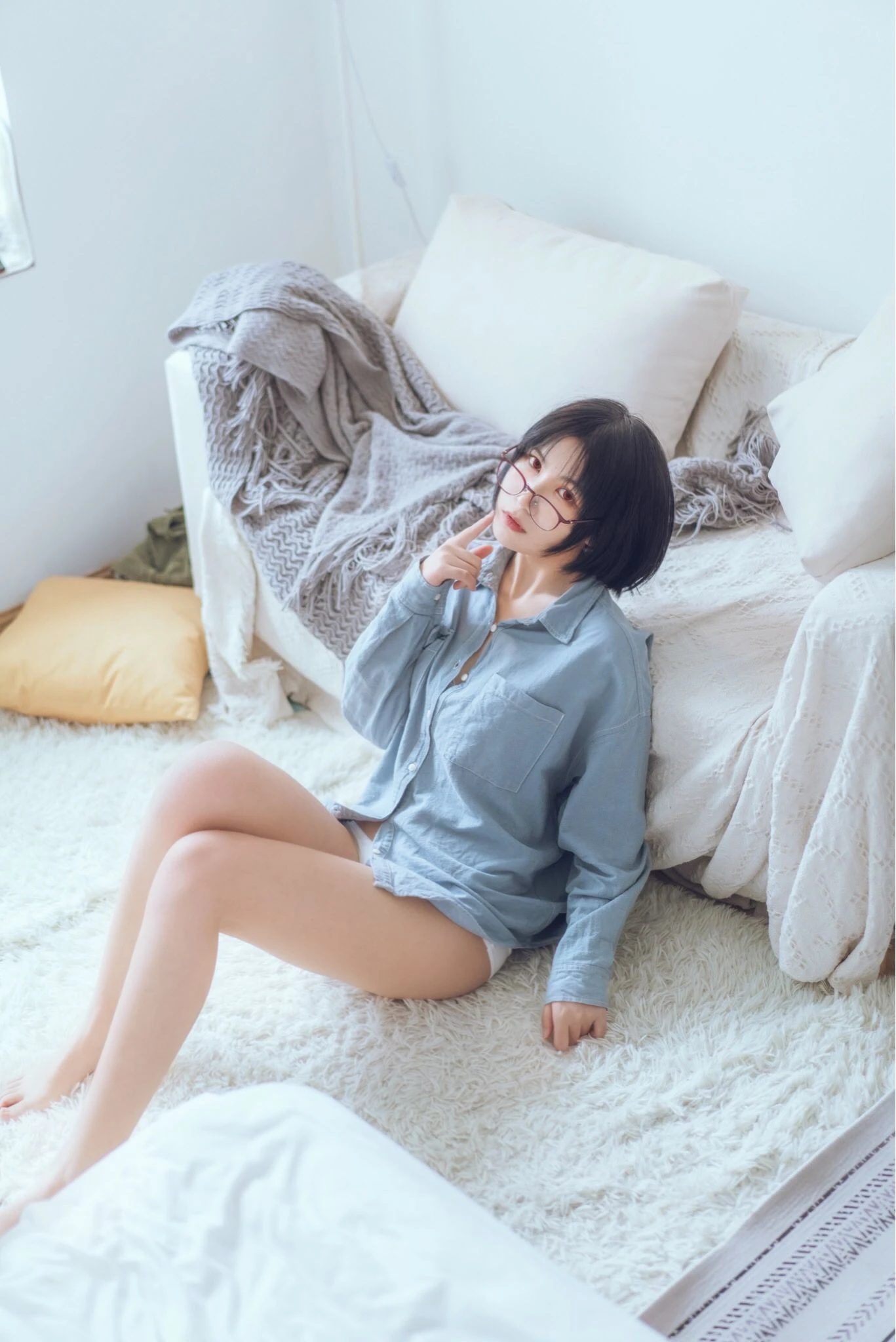 COSER美女逐月su 蓝色衬衫插图2