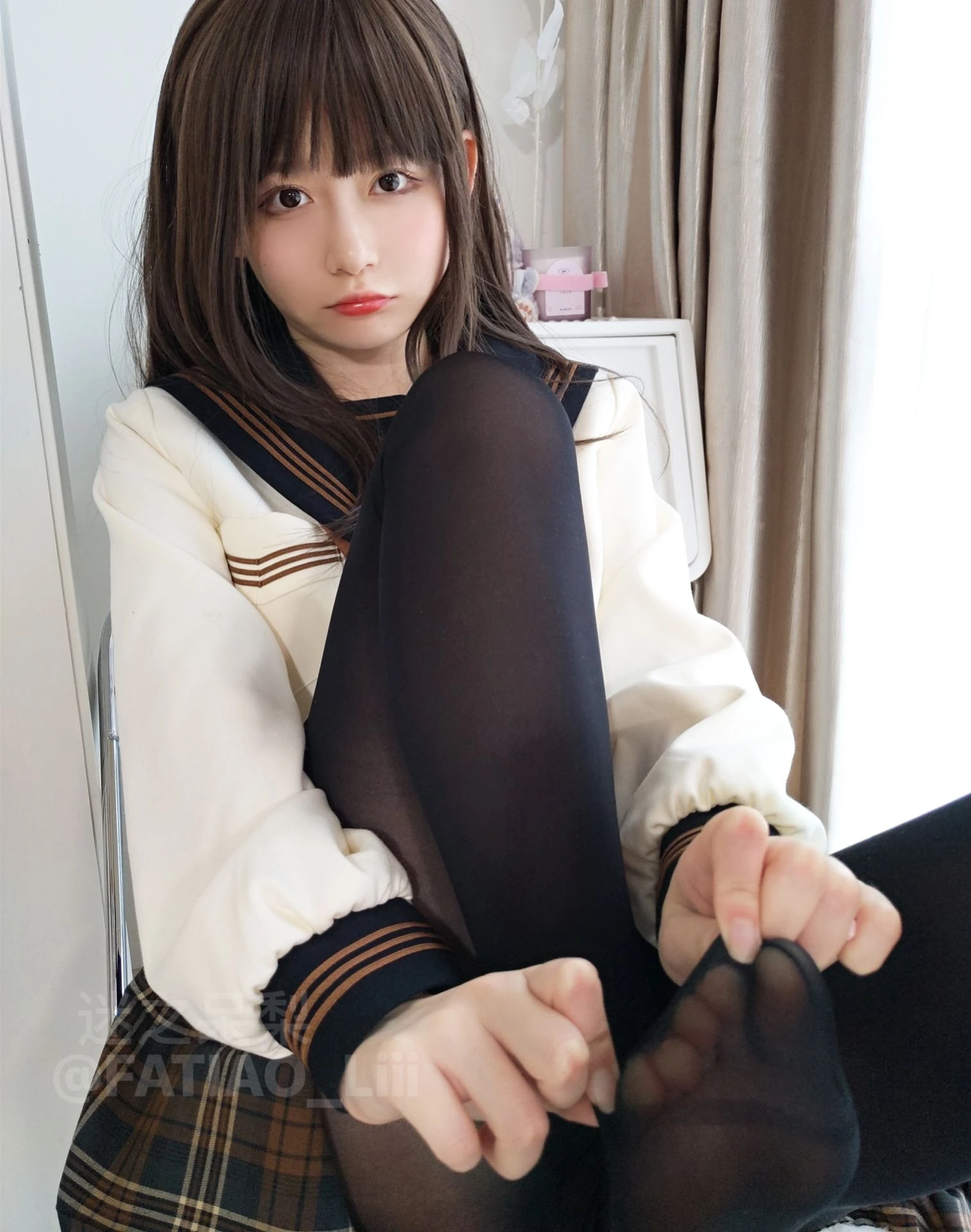 迷之呆梨(发条少女)[fantia] – 黒いタイツをはいている插图3