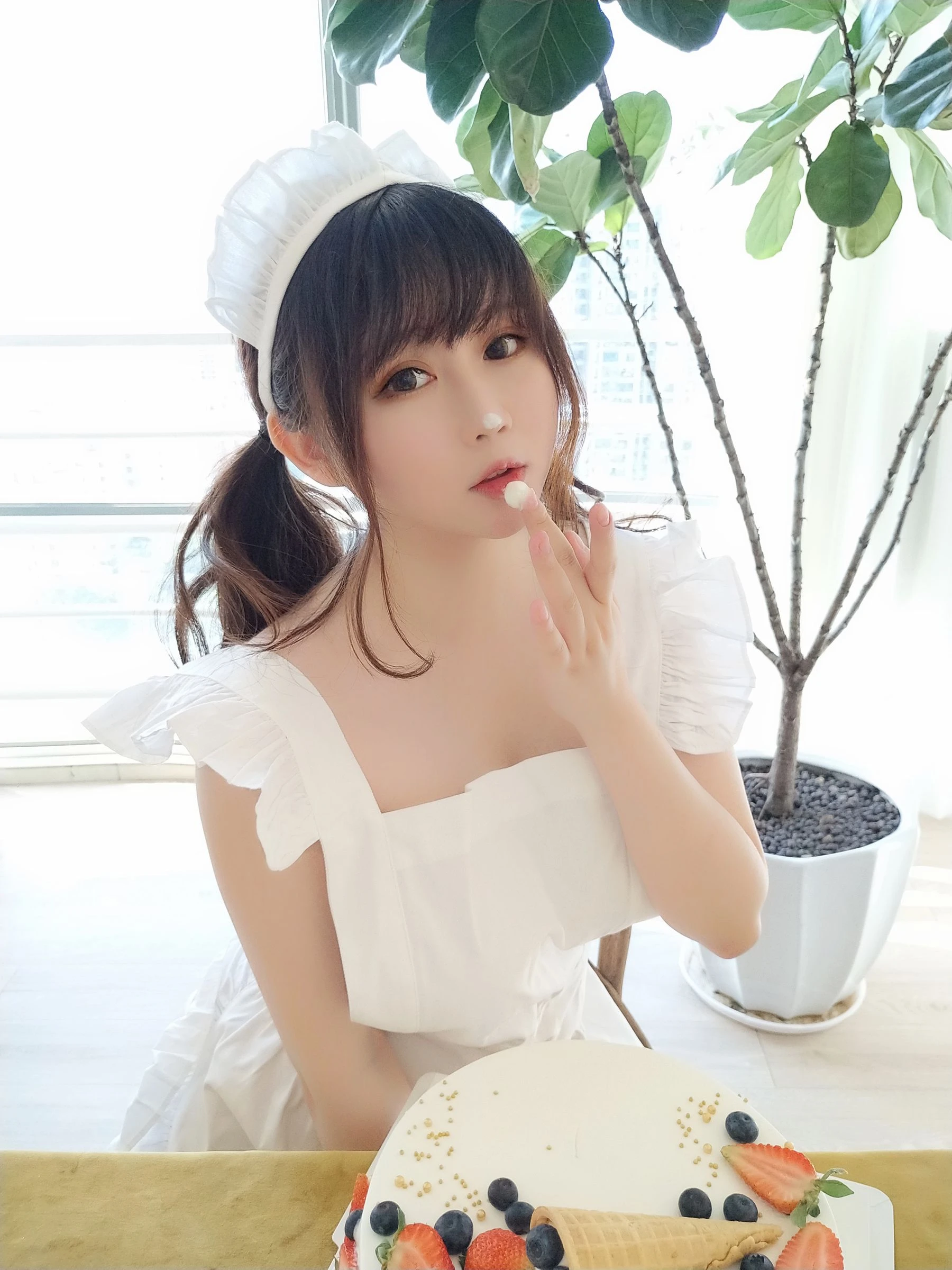 蜜桃少女是依酱呀 – 小厨娘插图2