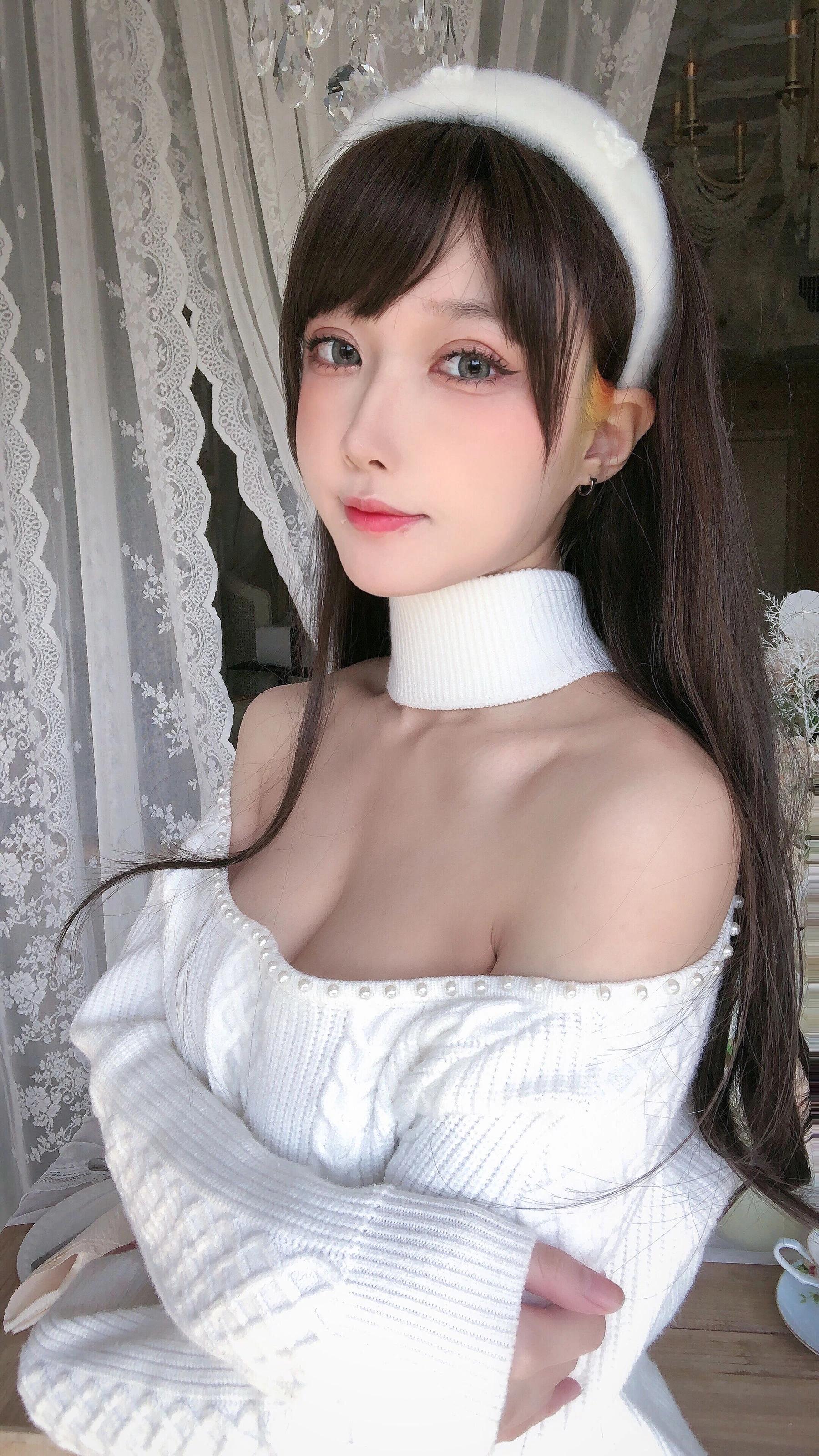 动漫博主阿包也是兔娘 – 纯欲女友插图2