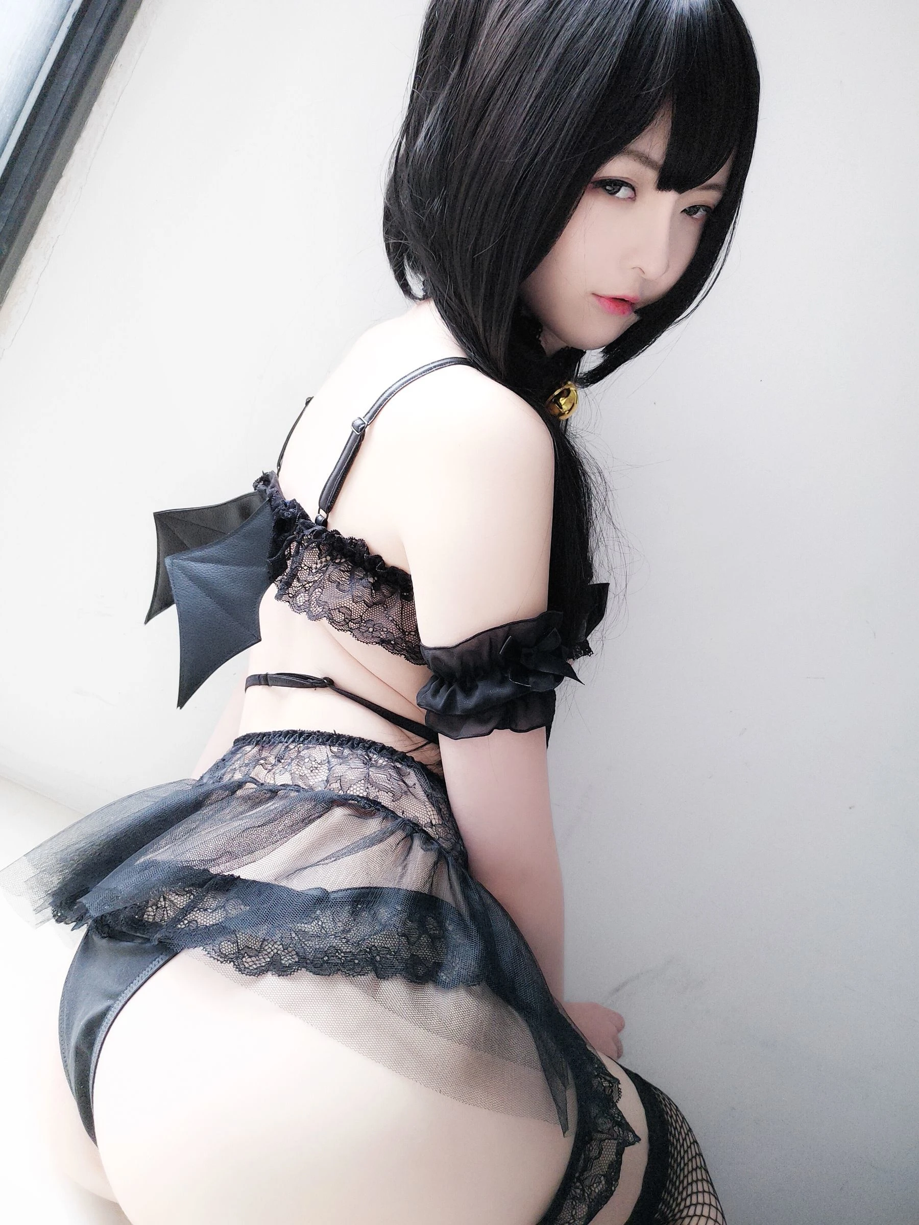 [萝莉COS] 一小央泽 – 小恶魔 [19P]插图1