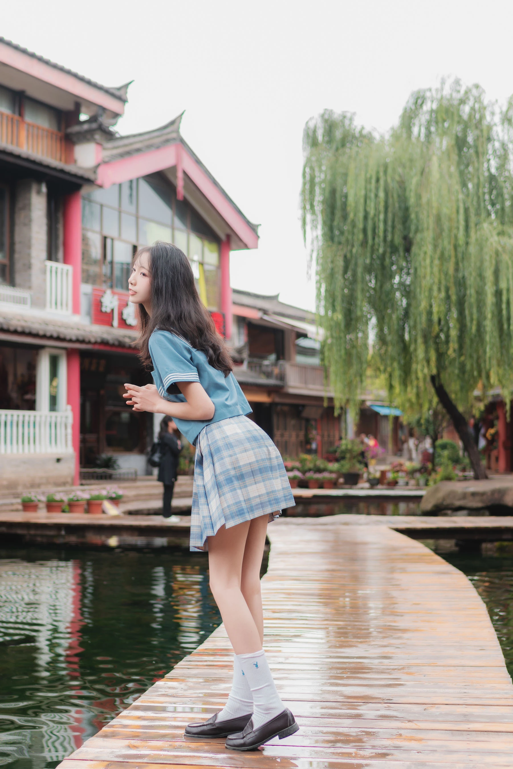 清纯妹子西瓜 丽江写真JK户外插图1