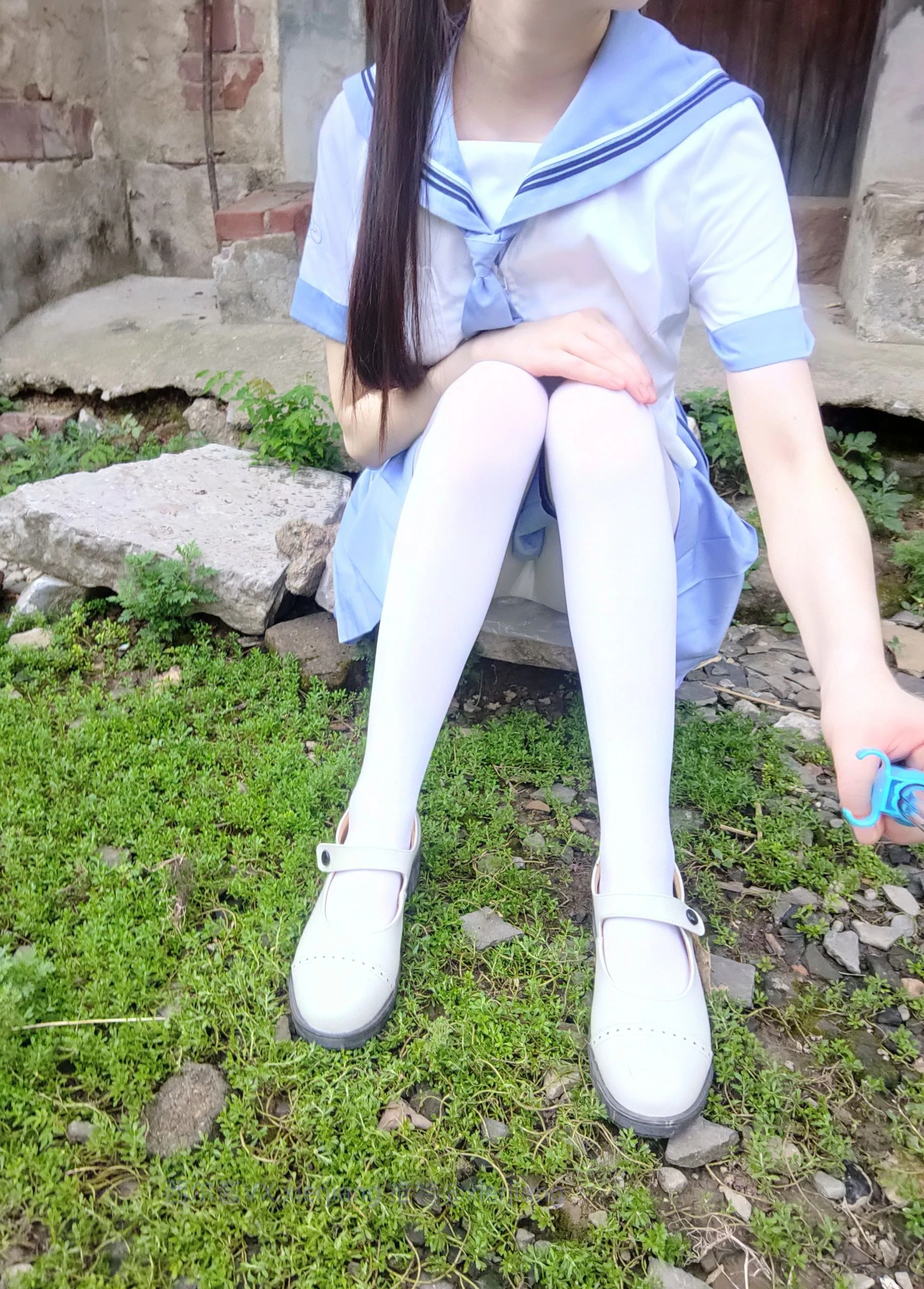 微博萌妹子西尔酱 – 青草水手服高清在线免费欣赏–微密图社-微密图社