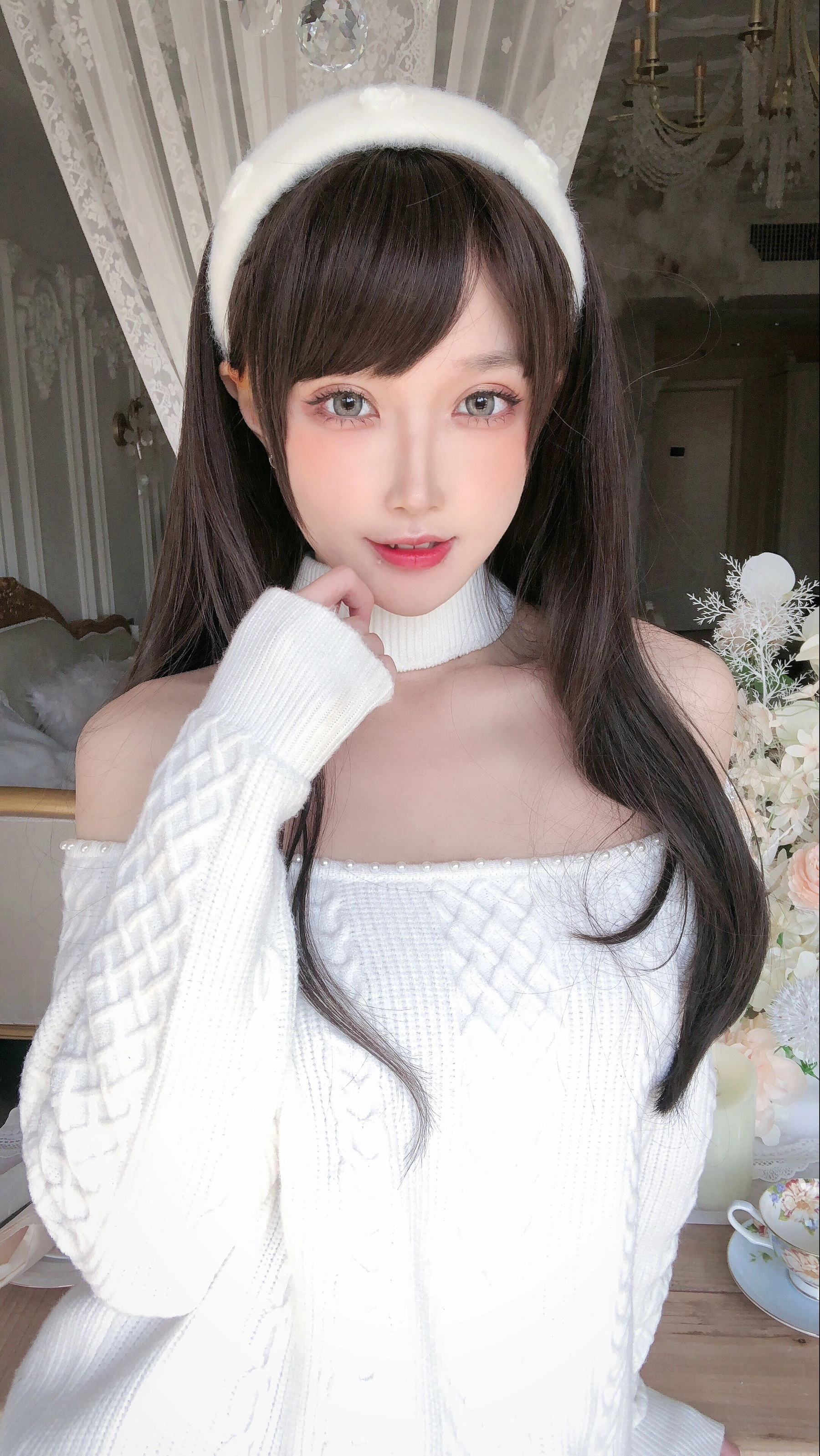 动漫博主阿包也是兔娘 – 纯欲女友插图1