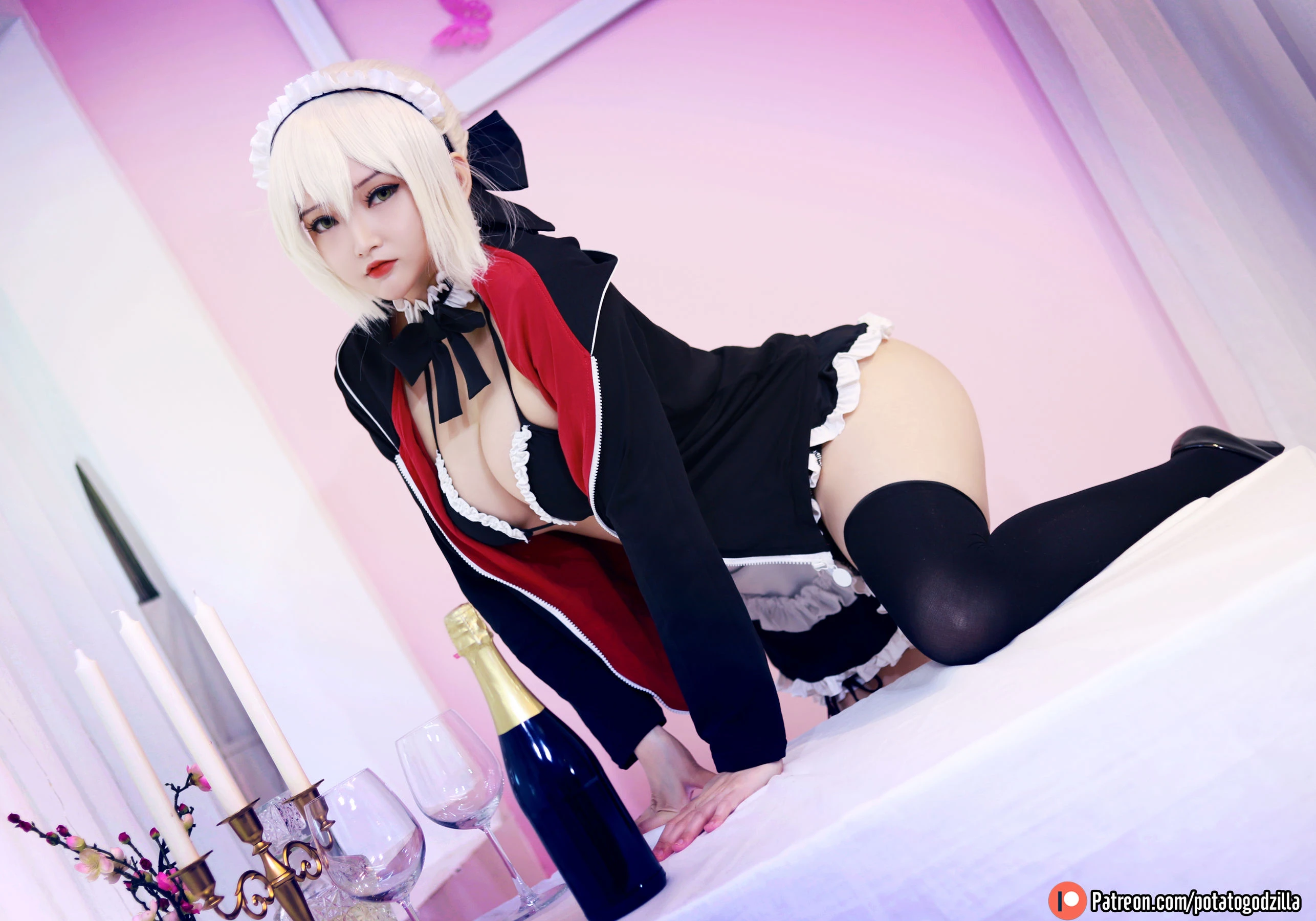 Coser小姐姐Potato Godzilla – Saber Alter Maid插图1