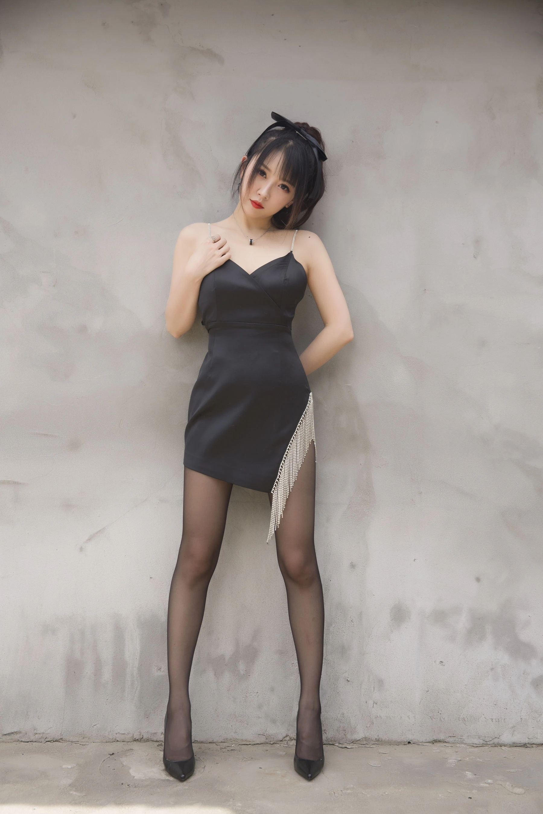 斗鱼主播小女巫露娜 – 黑色流苏插图4