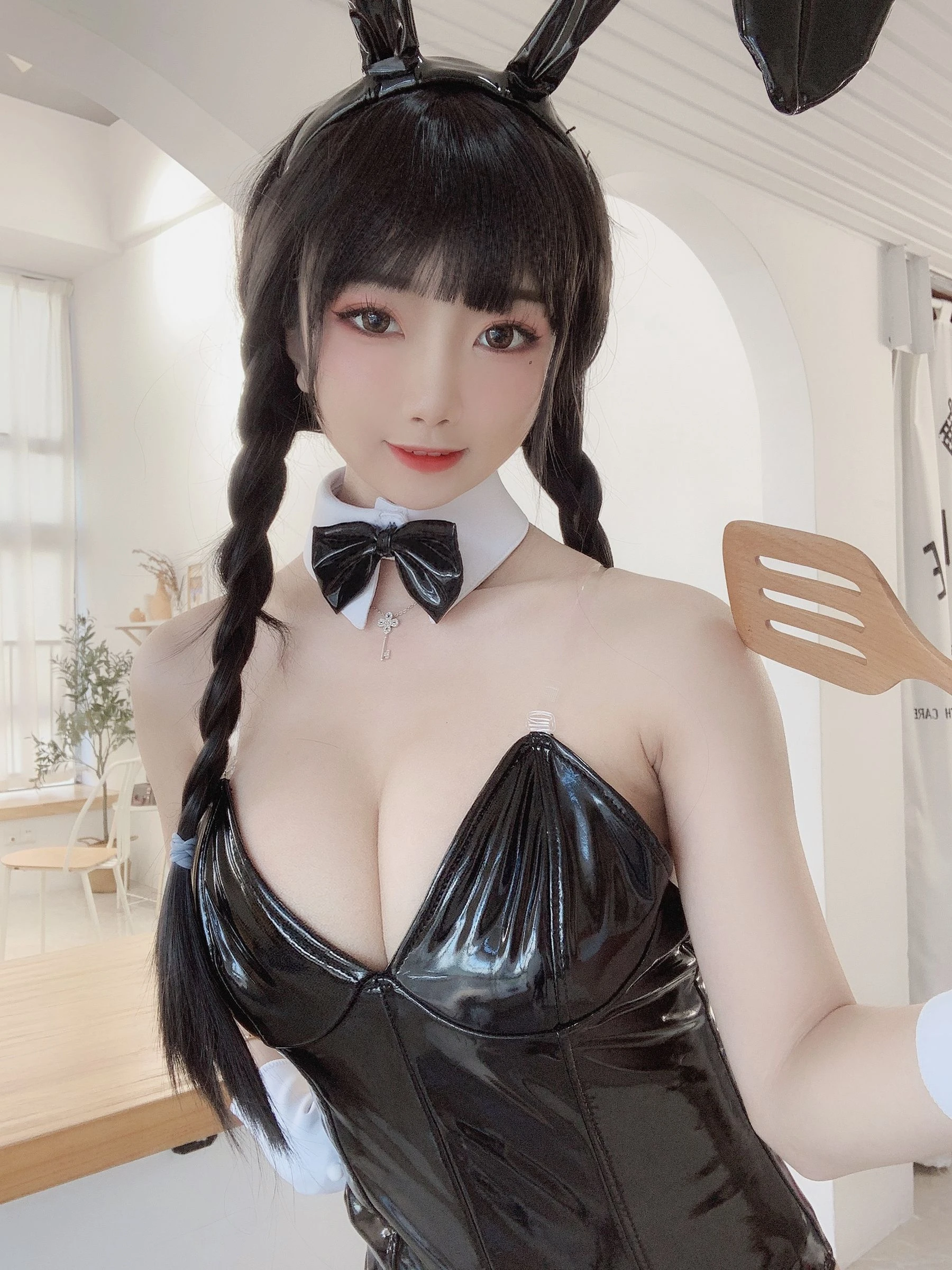 白嫩美少女鬼畜瑶 – 黑色兔女郎高清在线免费欣赏–微密图社-微密图社