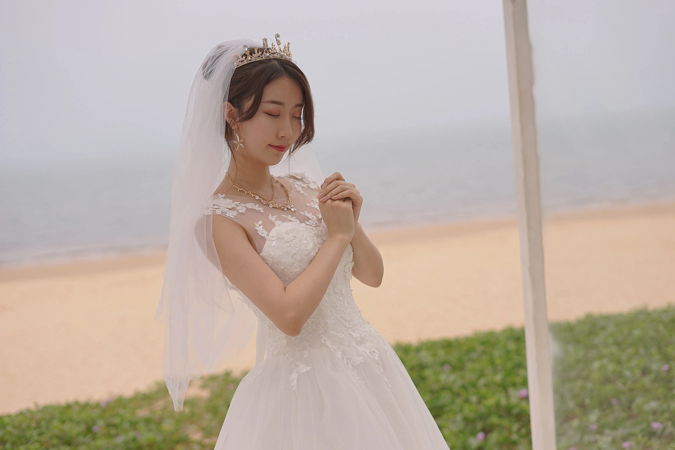 人气Coser黑川 – 海岛之旅 婚纱插图6