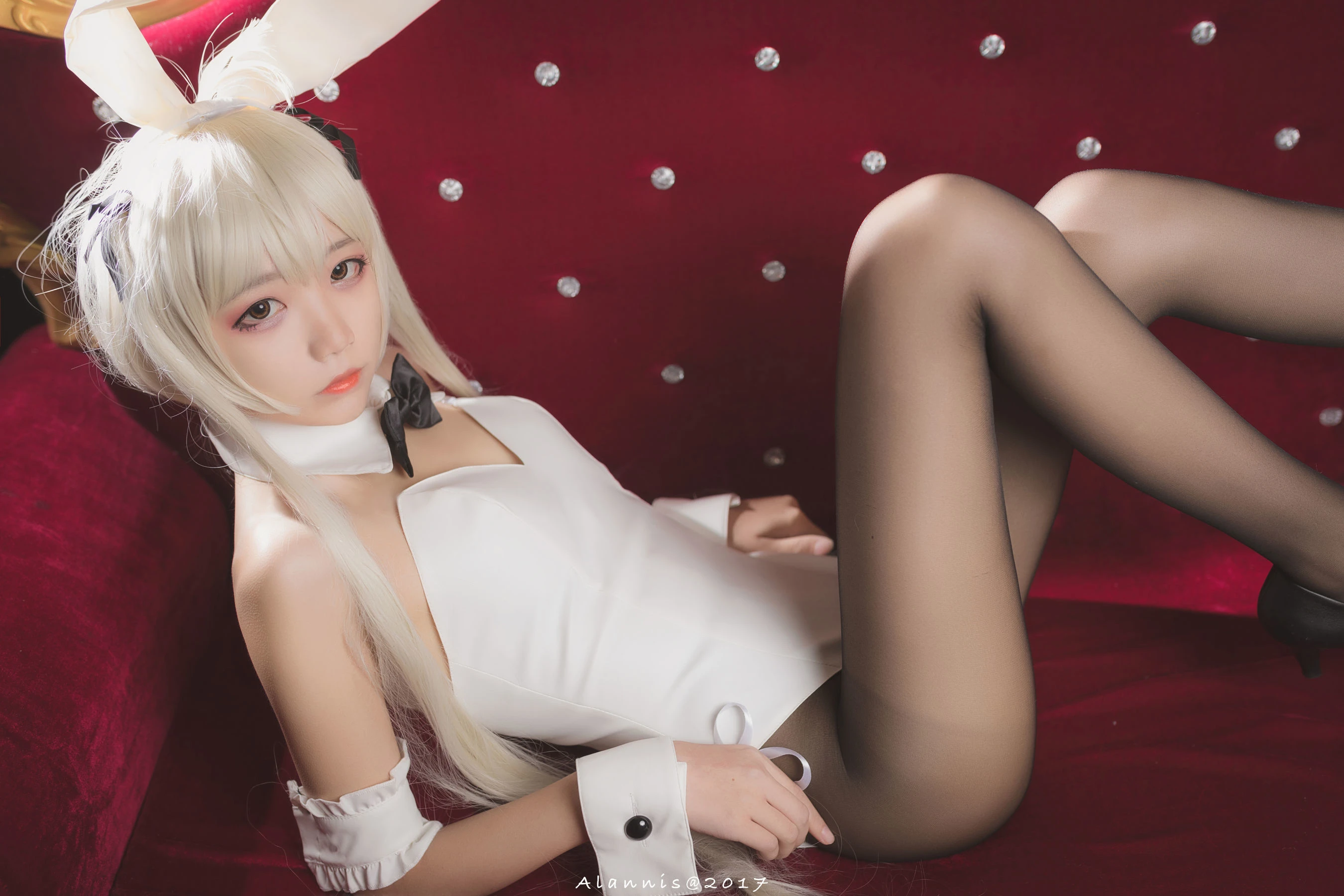 清纯少女五更百鬼 – 兔女郎+白丝美腿插图1