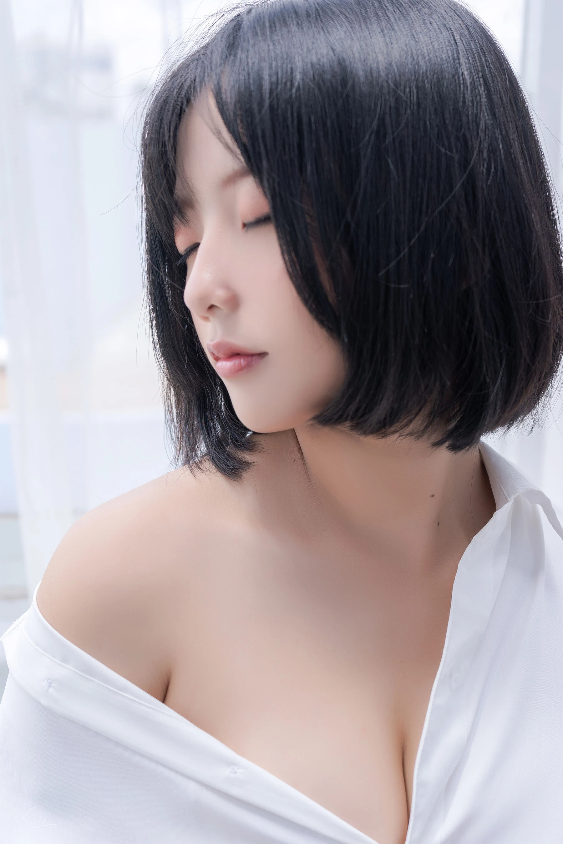 MessieHuang写真 – Boyfriend’s shirt插图6