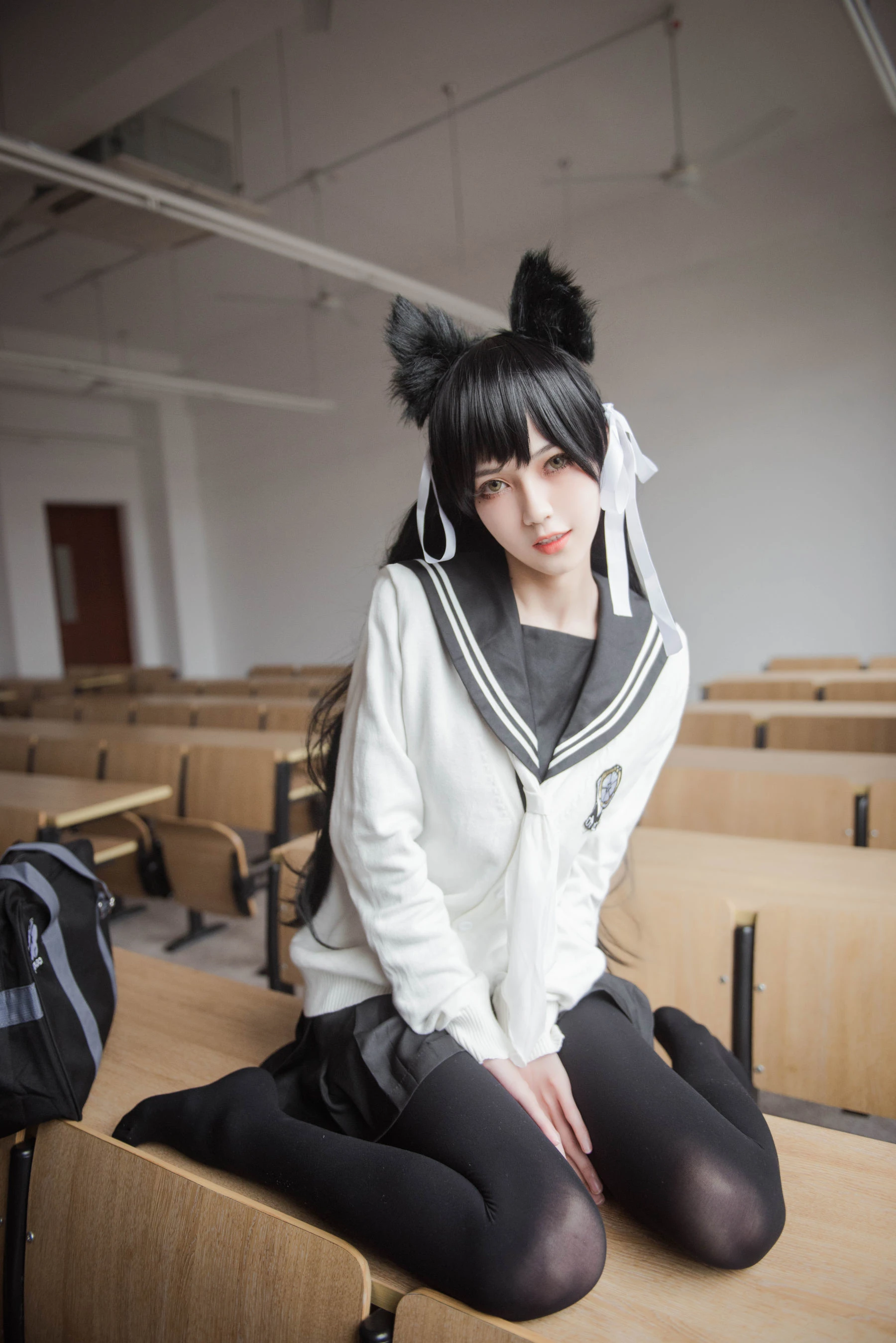 小妖精你的负卿 – 爱宕制服插图3