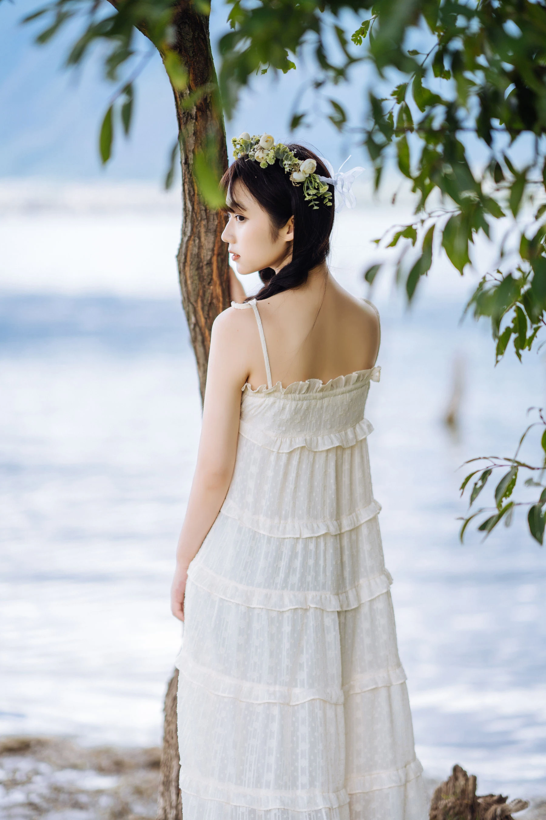 微博福利姬镜酱 – 静夏之花环女孩插图2