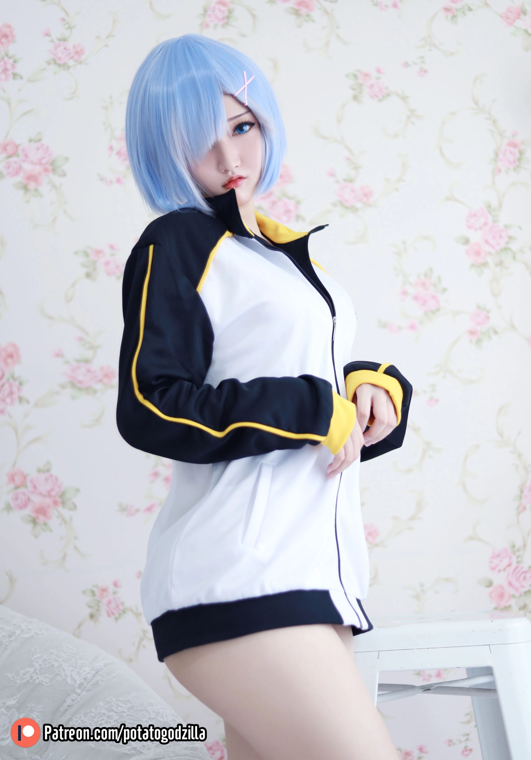 Coser小姐姐Potato Godzilla – Rem In Subaru Jacket插图2