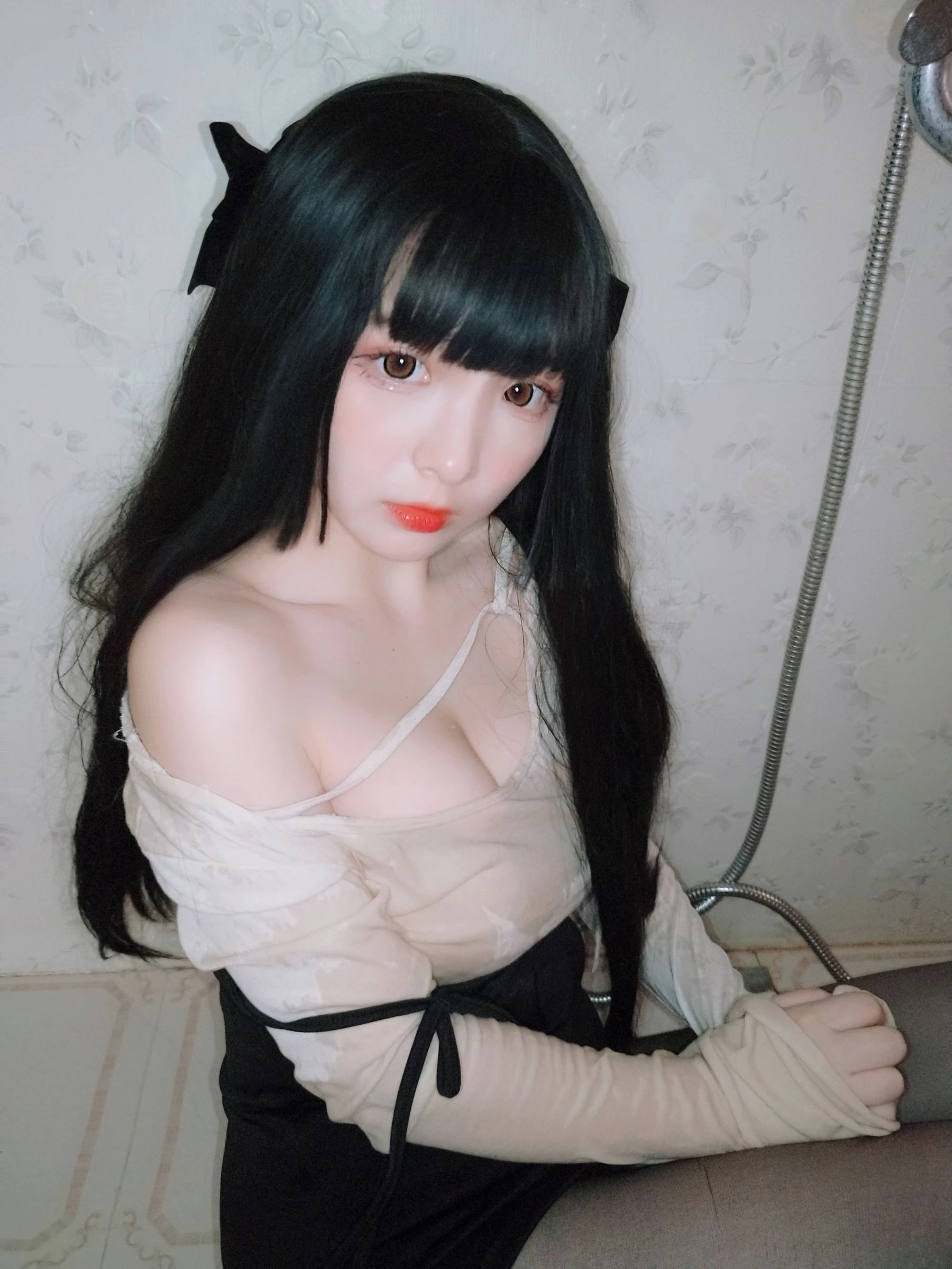 二次元美女古川kagura – 浴室湿身黑丝插图4
