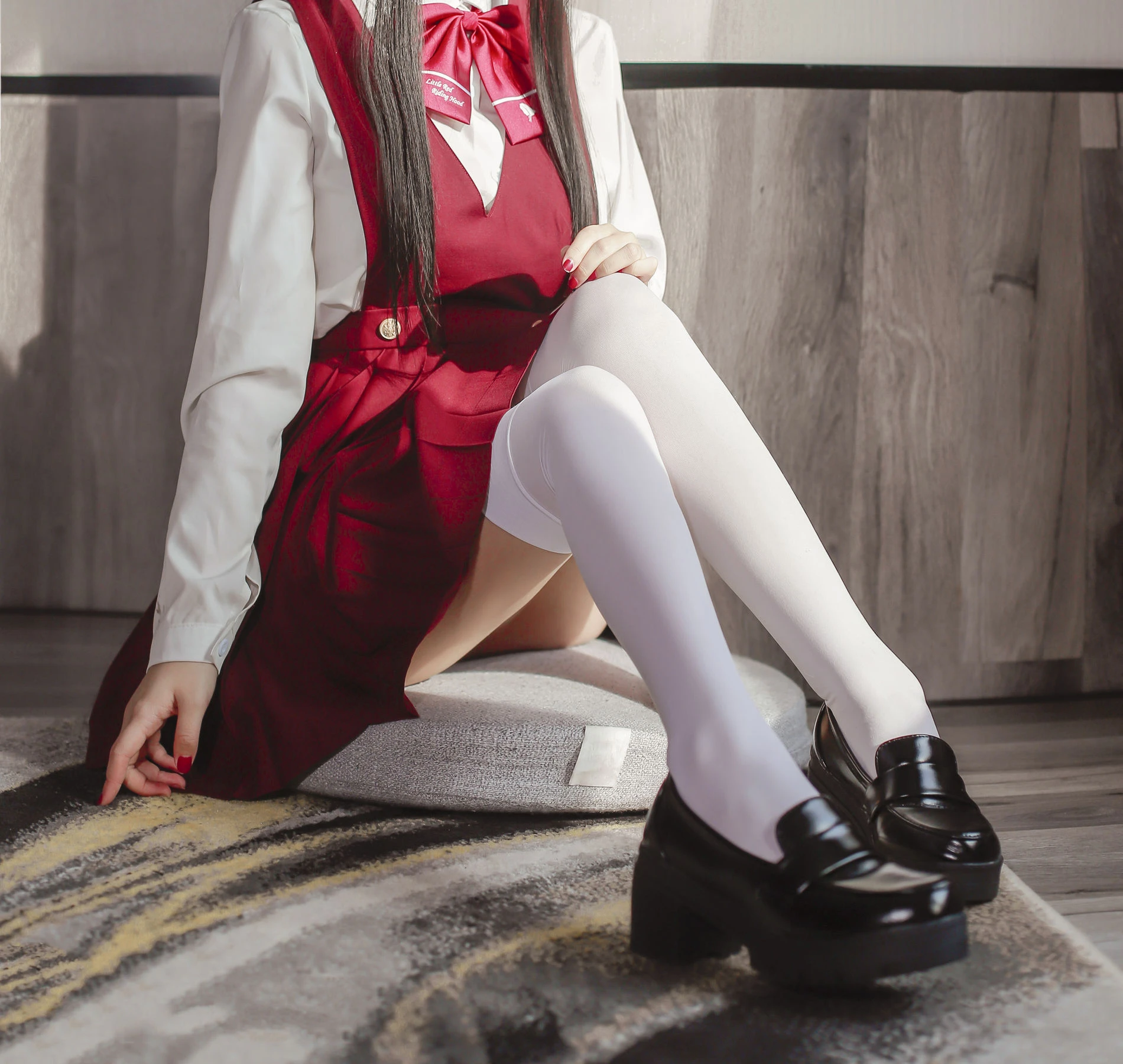 Cosplay日奈娇 – JK少女红裙 [28P]插图2