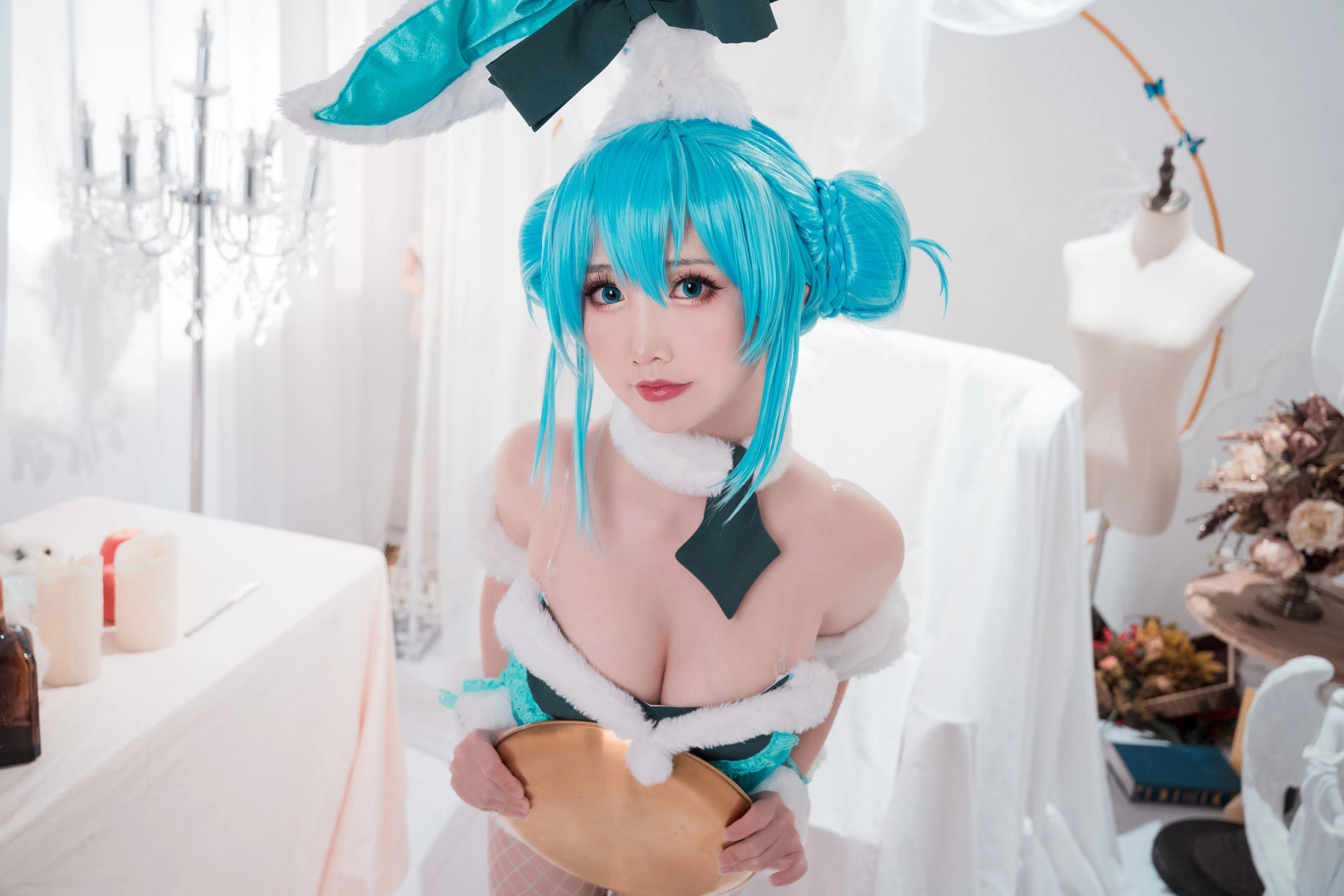 可爱人气Coser面饼仙儿 – 初音兔女郎 [17P]插图2