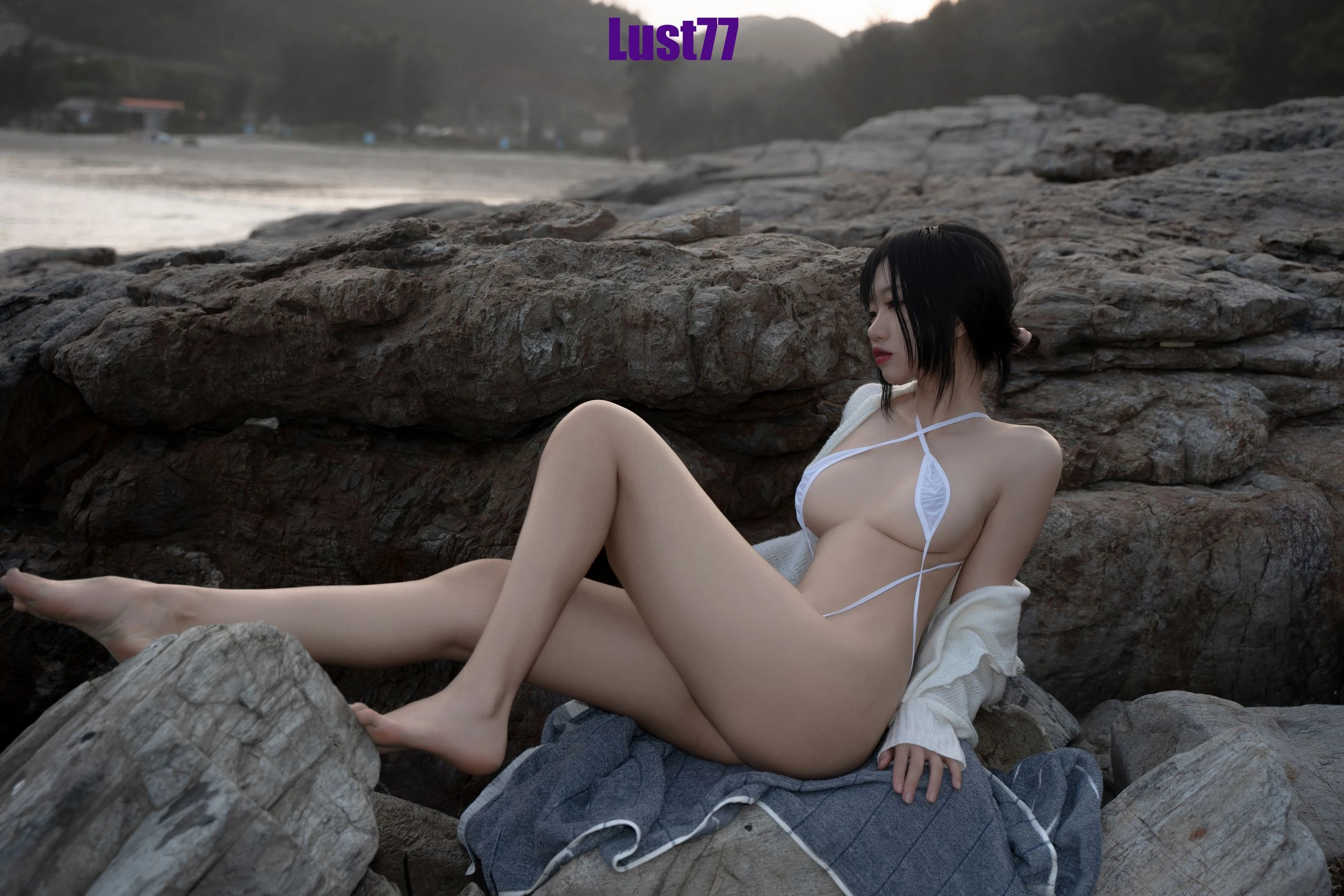 动漫博主柒柒要乖哦 – 礁石海岸 [52P]插图2