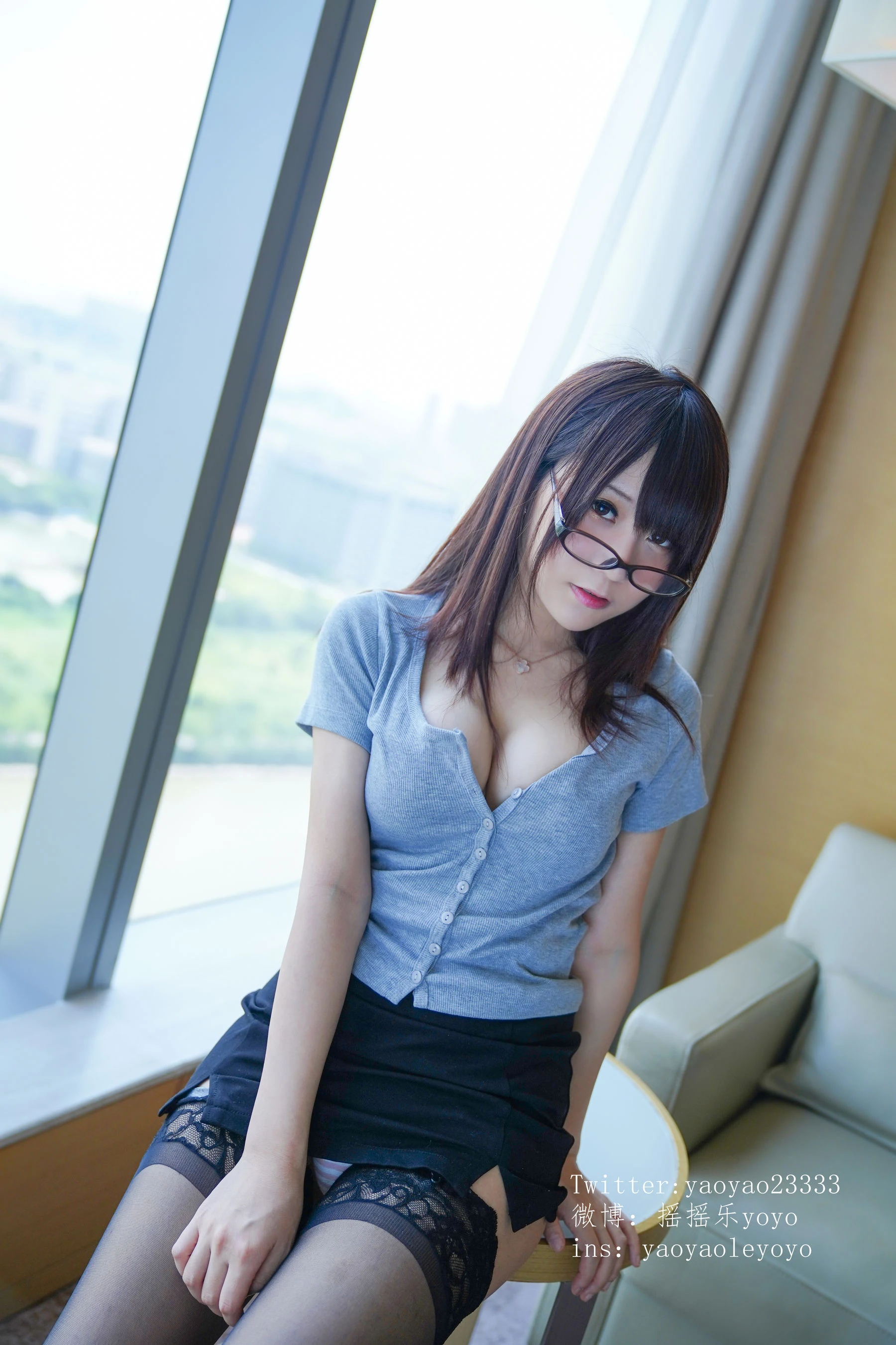 摇摇乐yoyo – 制服御姐插图2