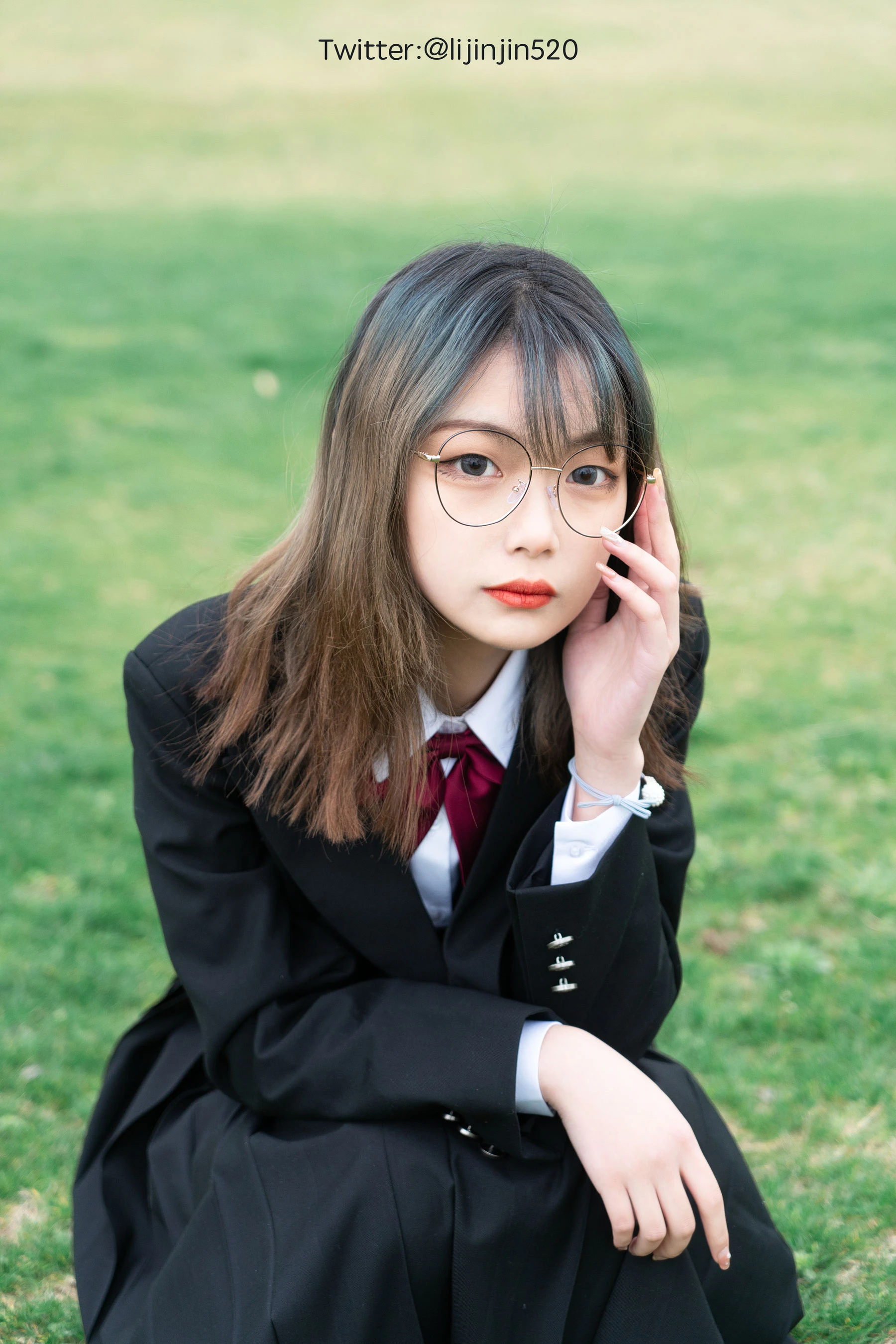 梨瑾瑾 – 户外黑长服 [20P]高清在线免费欣赏–微密图社-微密图社