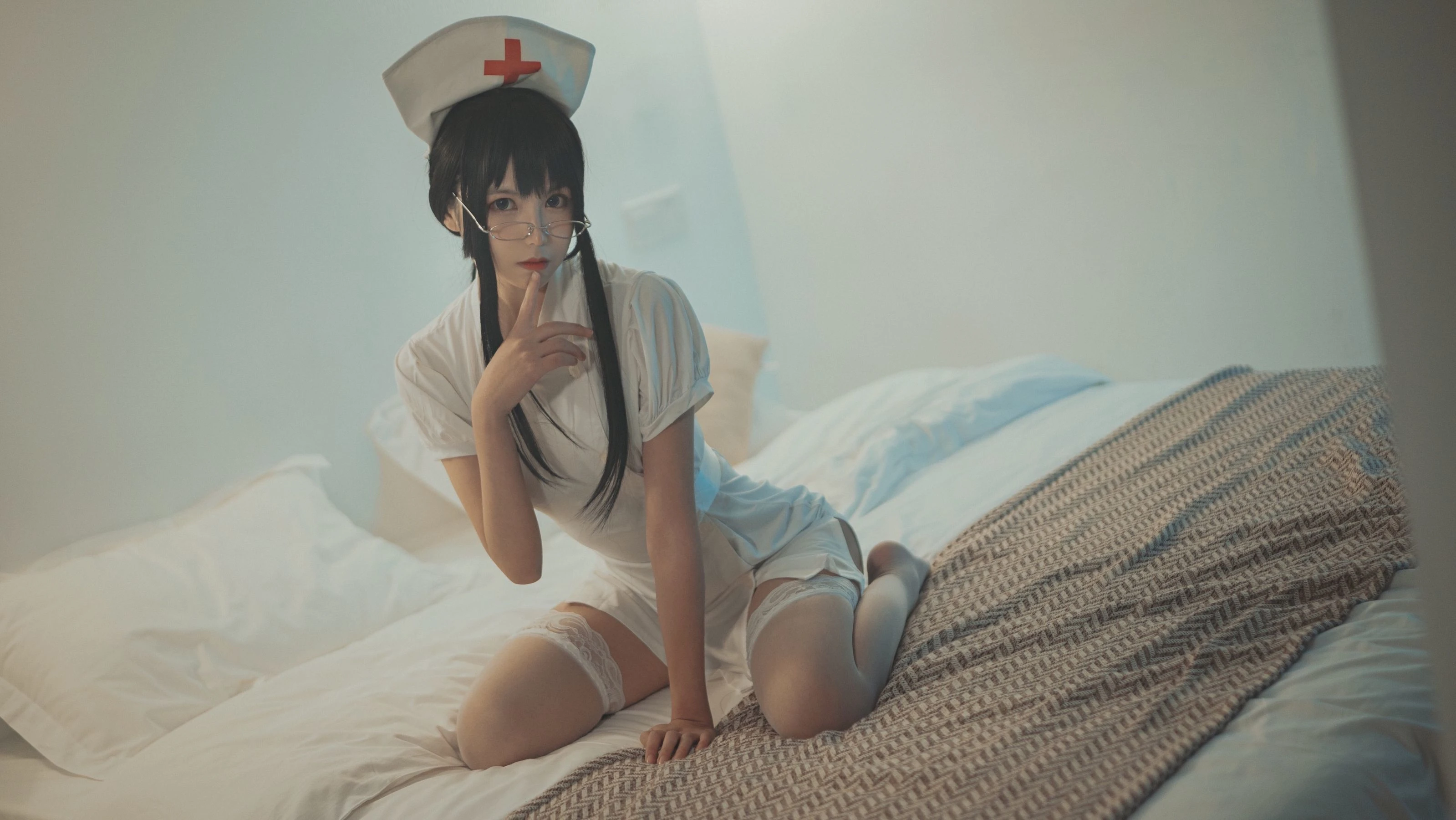 COSER美女逐月su 小护士插图6