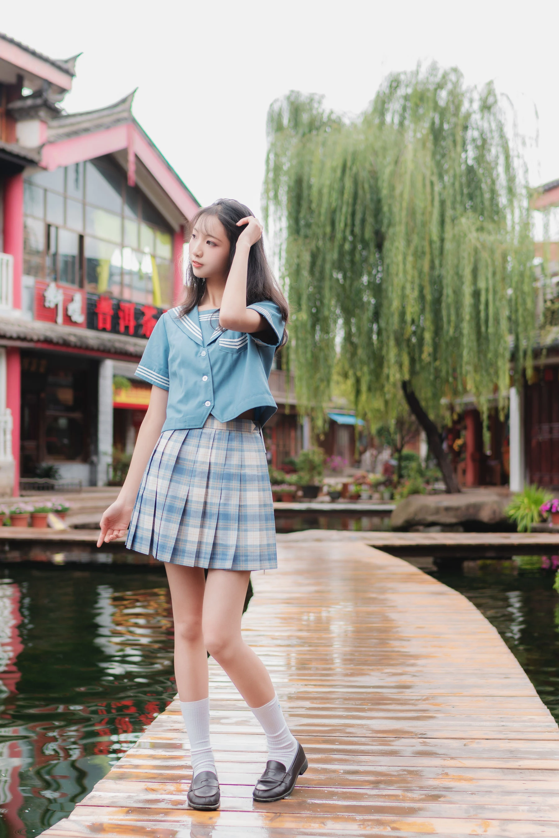 清纯妹子西瓜 丽江写真JK户外插图2