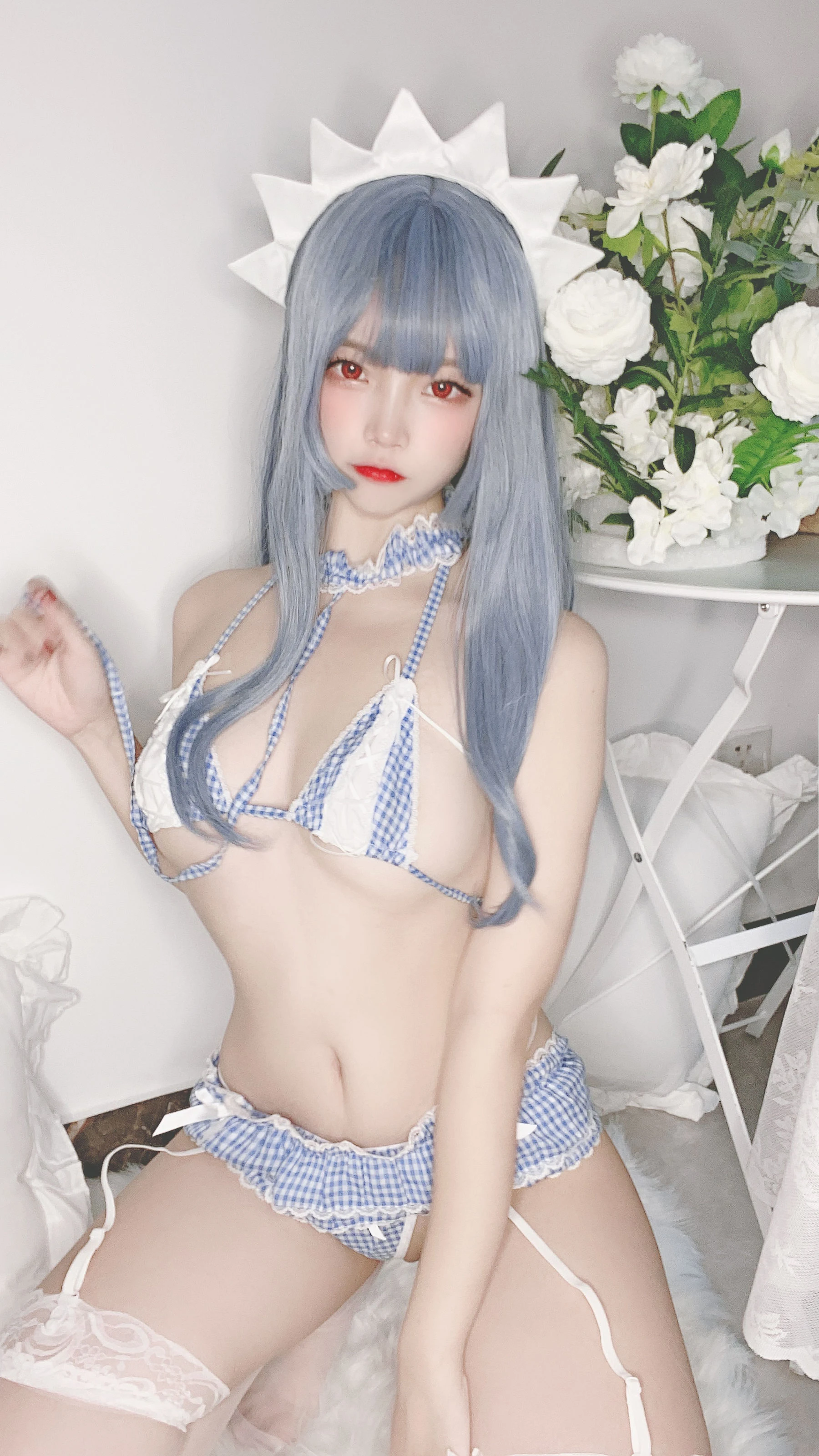 人气Coser二佐Nisa – 蓝格比基尼女仆插图1