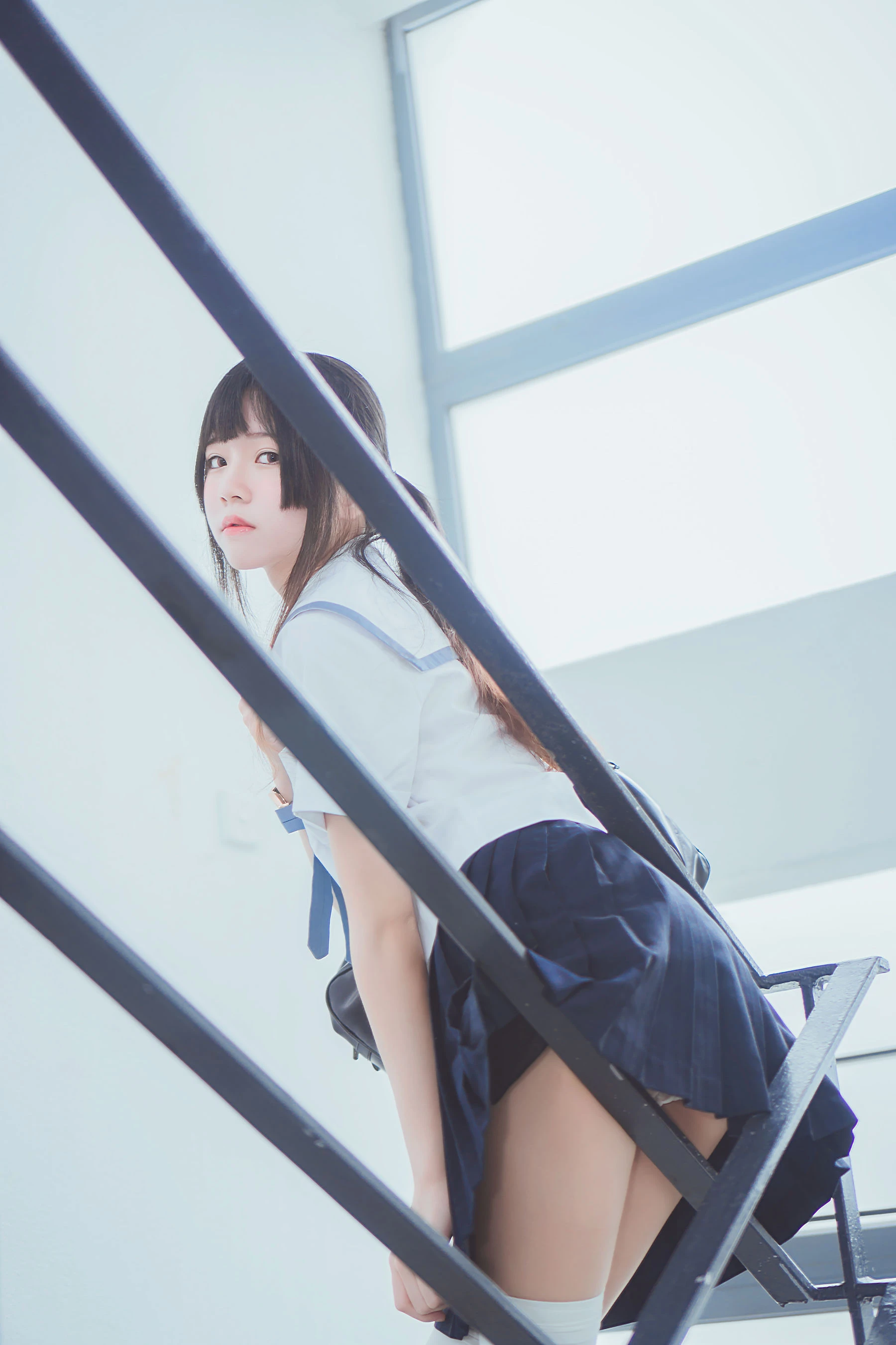 桜桃喵《蓝白水手服》插图4