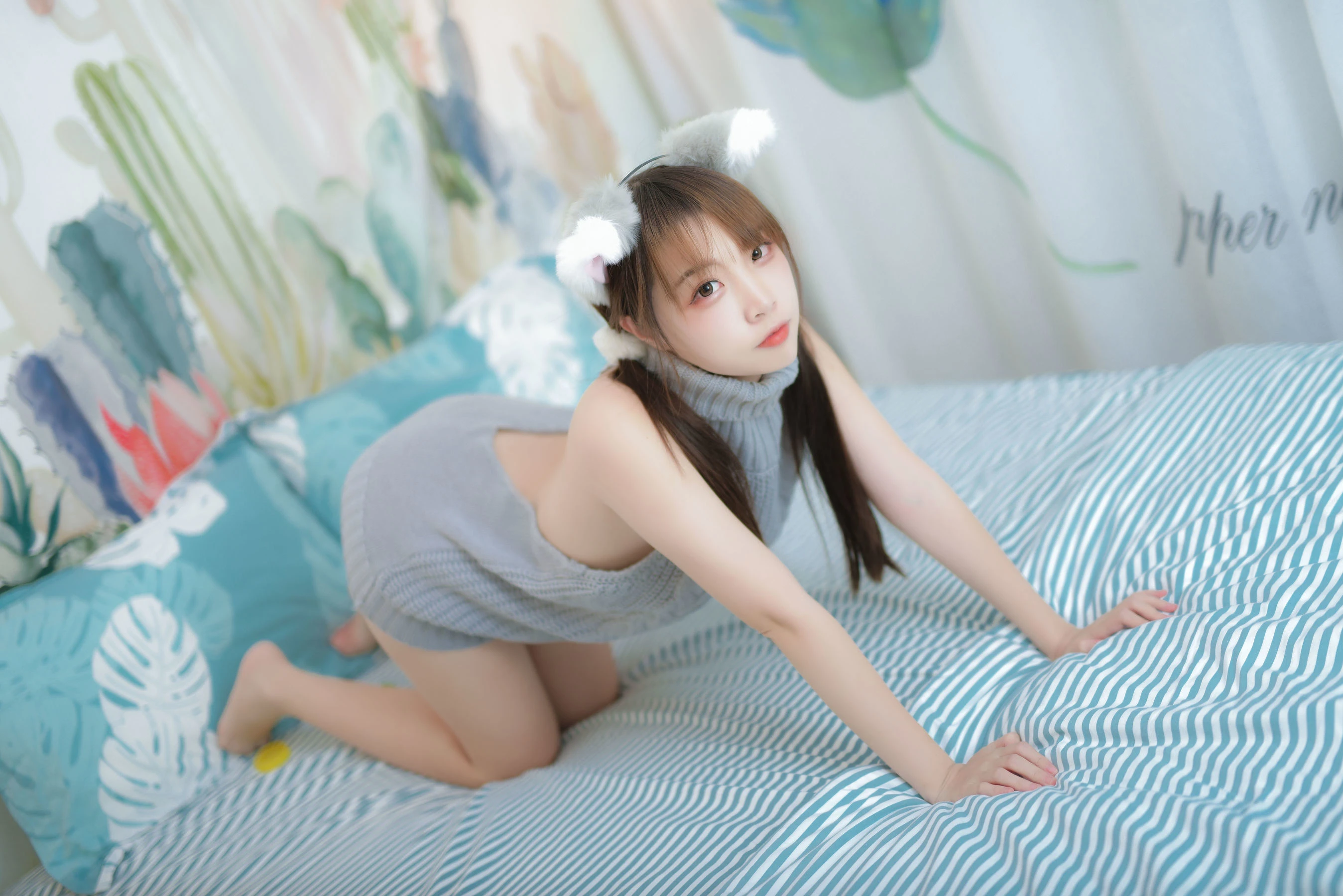 人气Coser二佐Nisa 宠物少女 私房露背毛衣插图8
