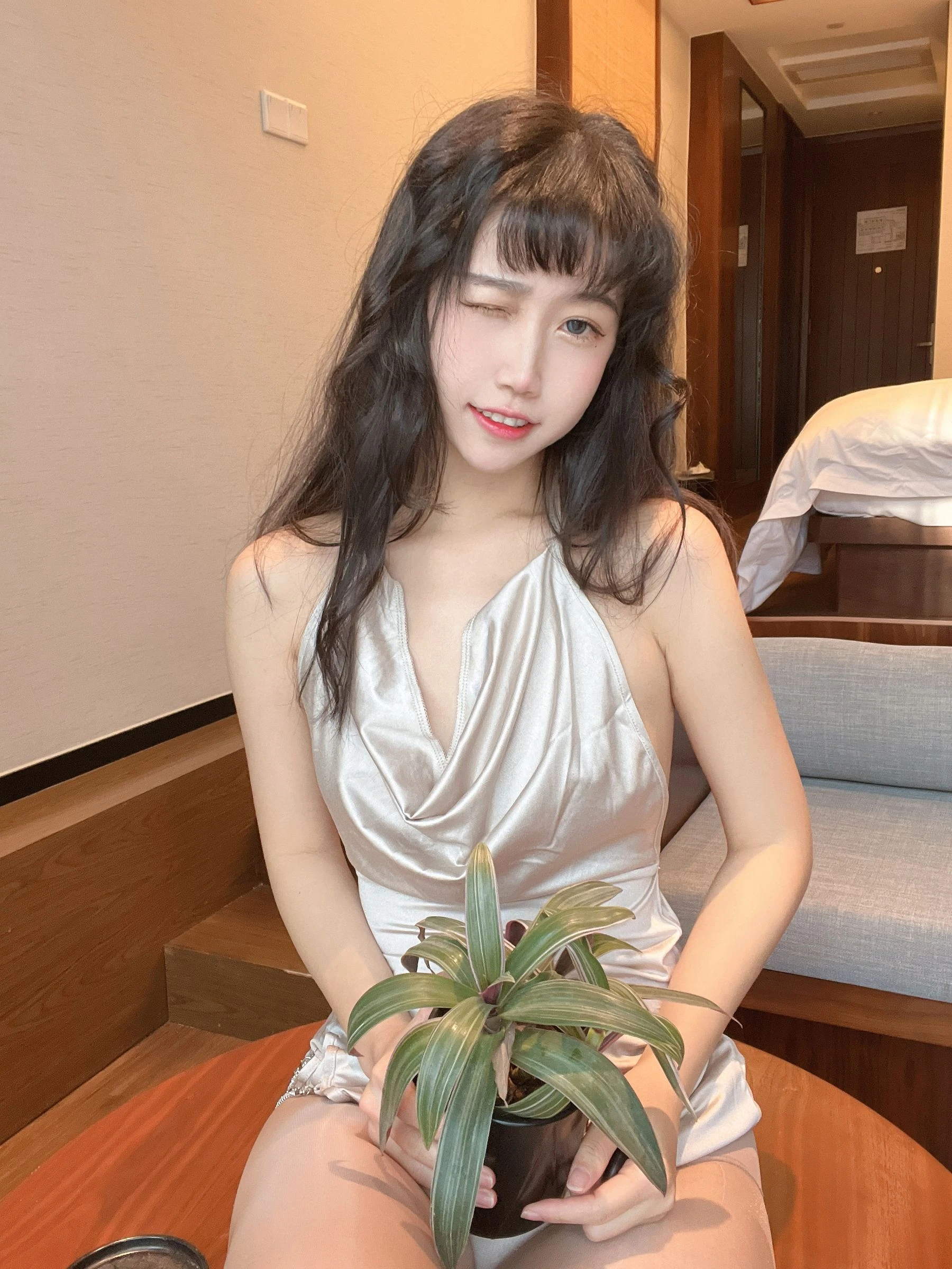 微博人气Coser不呆猫 – 浴室人妻高清在线免费欣赏–微密图社-微密图社