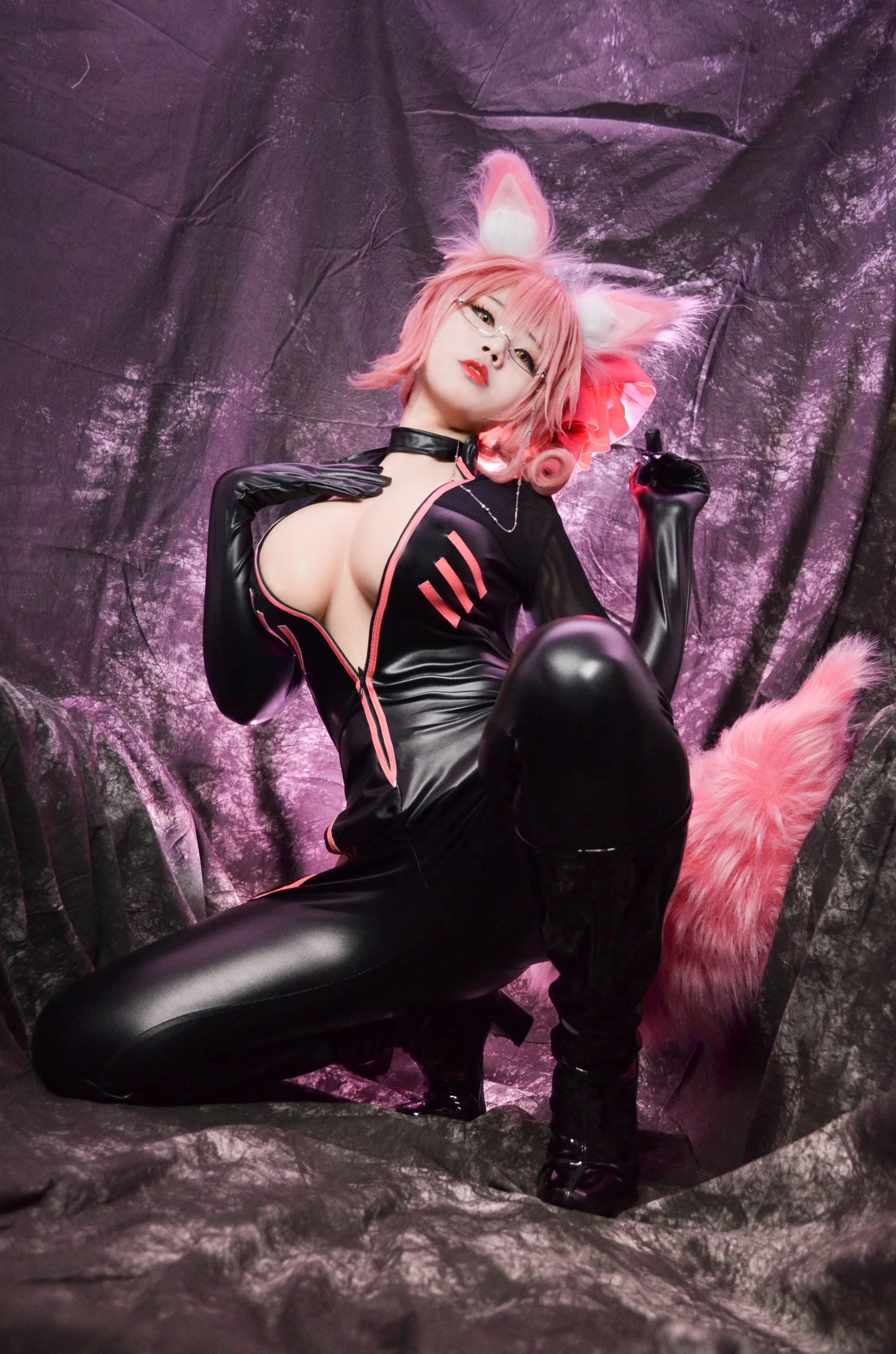 Coser萱-KaYa Tamamo Secretary (Fate Grand Order)高清在线免费欣赏–微密图社-微密图社