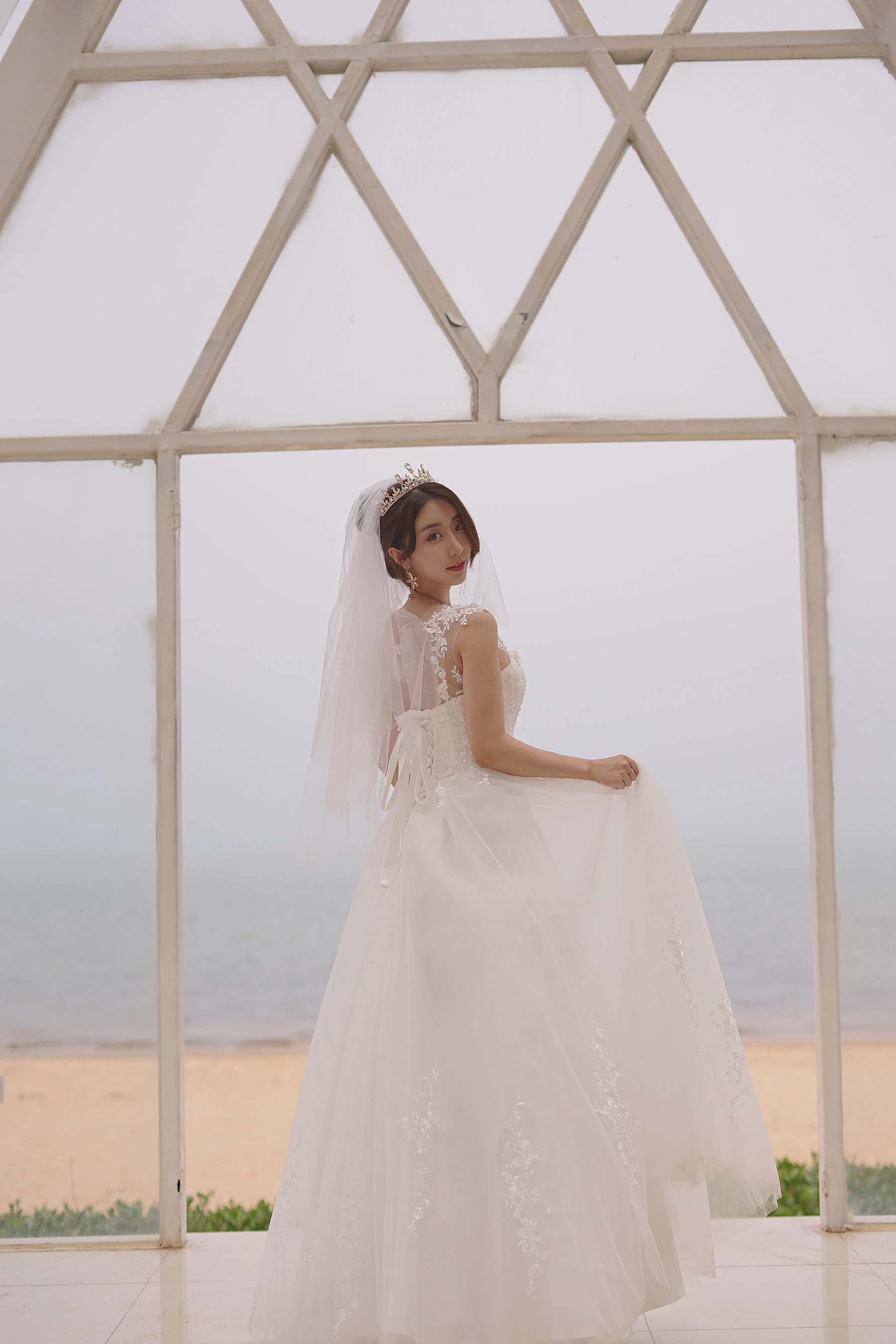 人气Coser黑川 – 海岛之旅 婚纱插图8