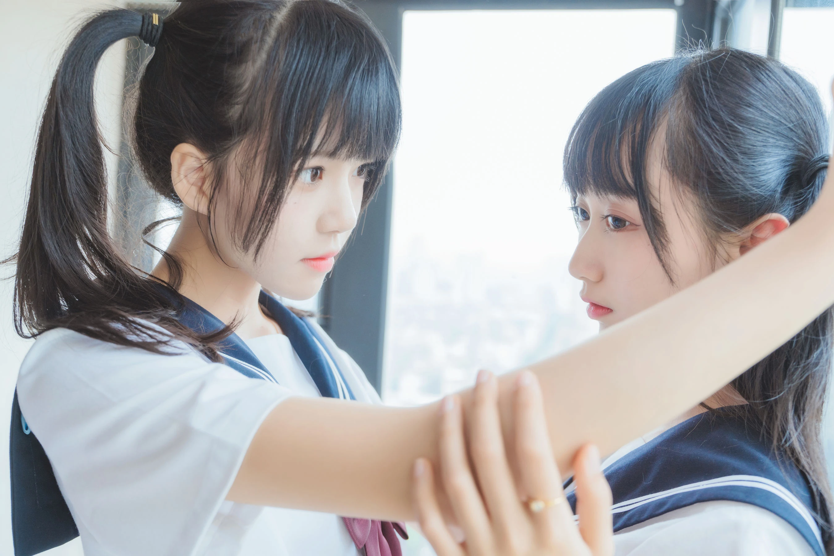 萌系小姐姐木绵绵OwO&桜桃喵 她(制服×制服)插图3