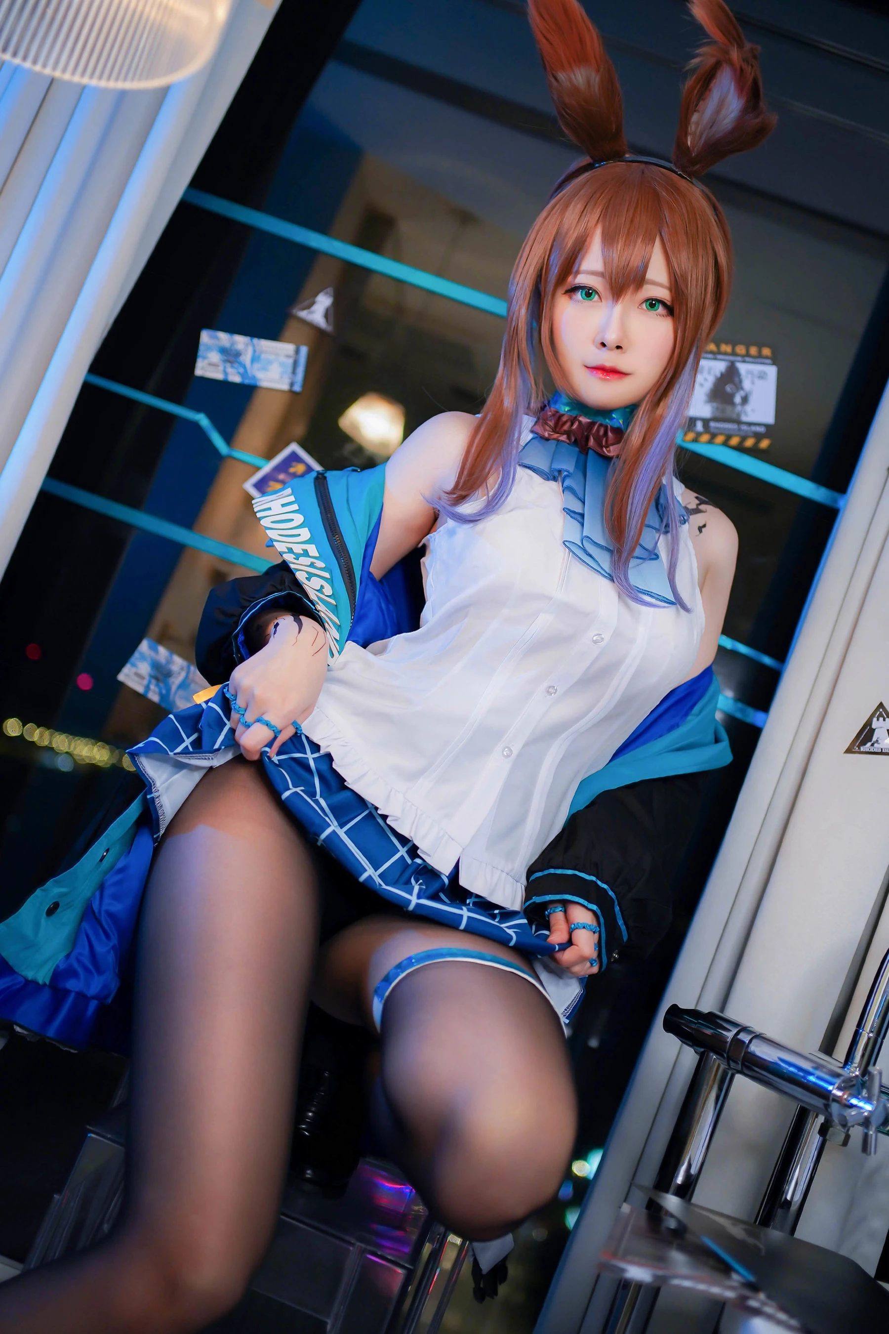 COS妹子Arty亞緹 – 黑丝兔女郎插图2