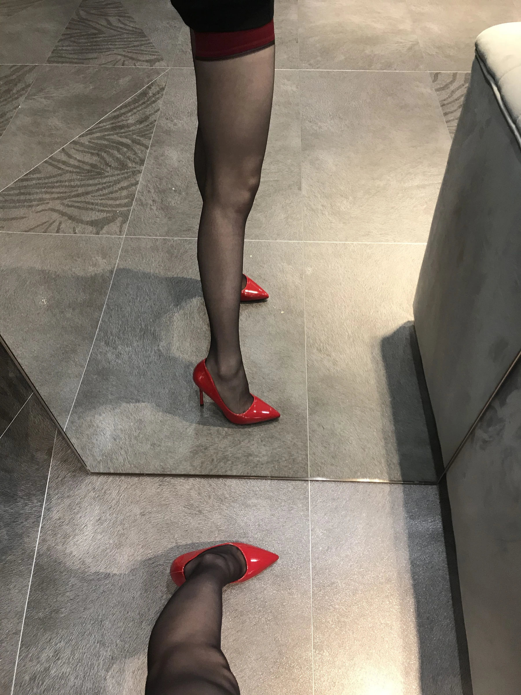 丝足博主麋鹿_Monroe 2020.04.02 黑色丝情插图1