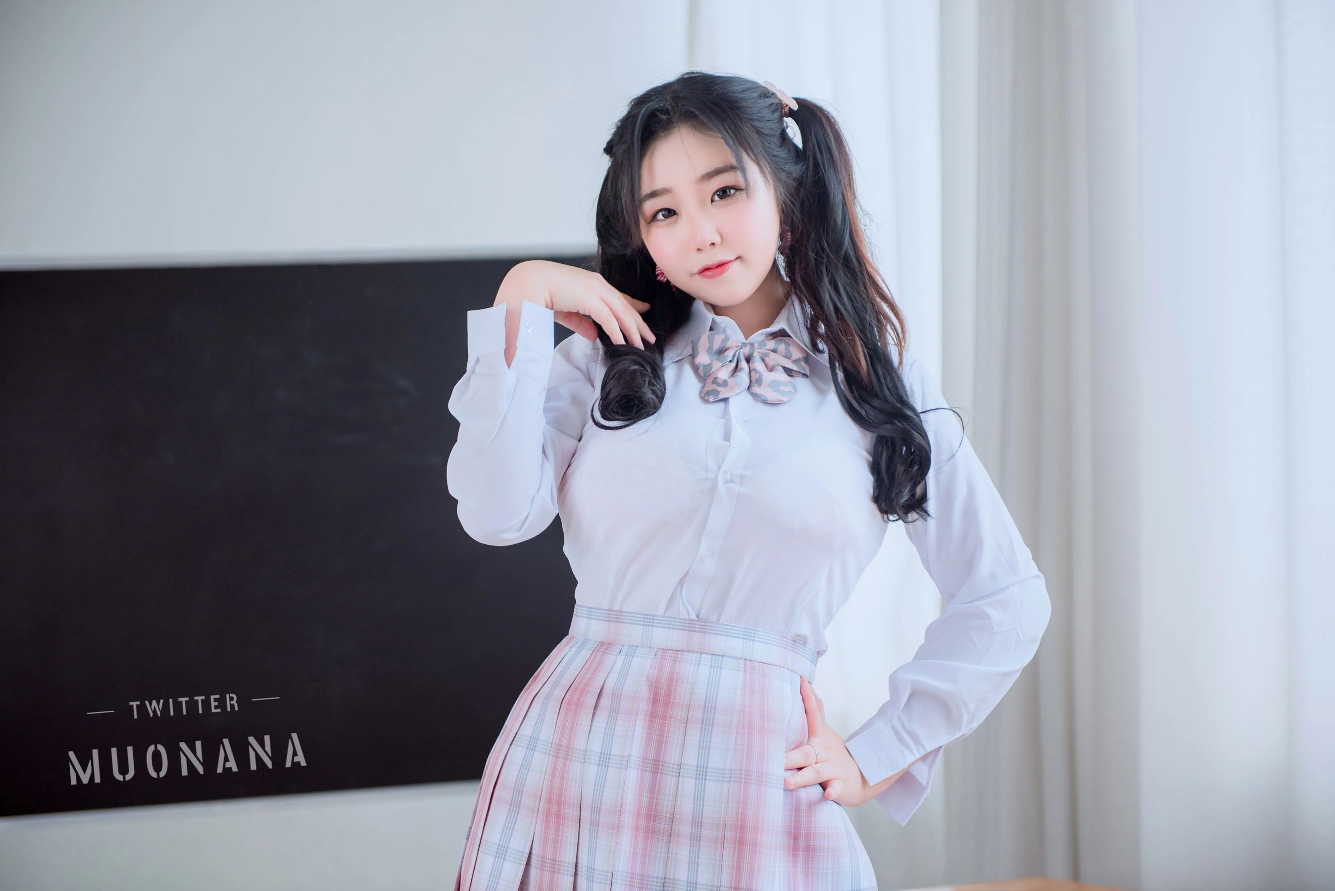 动漫博主穆零Mu0 – 老师学生插图1
