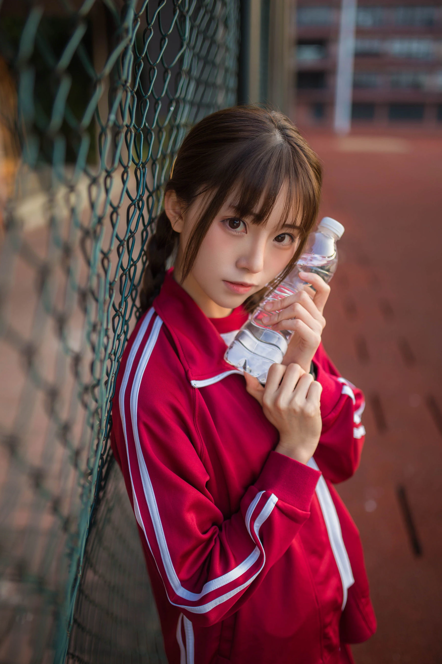 动漫博主Kitaro_绮太郎 红色运动服女孩插图3