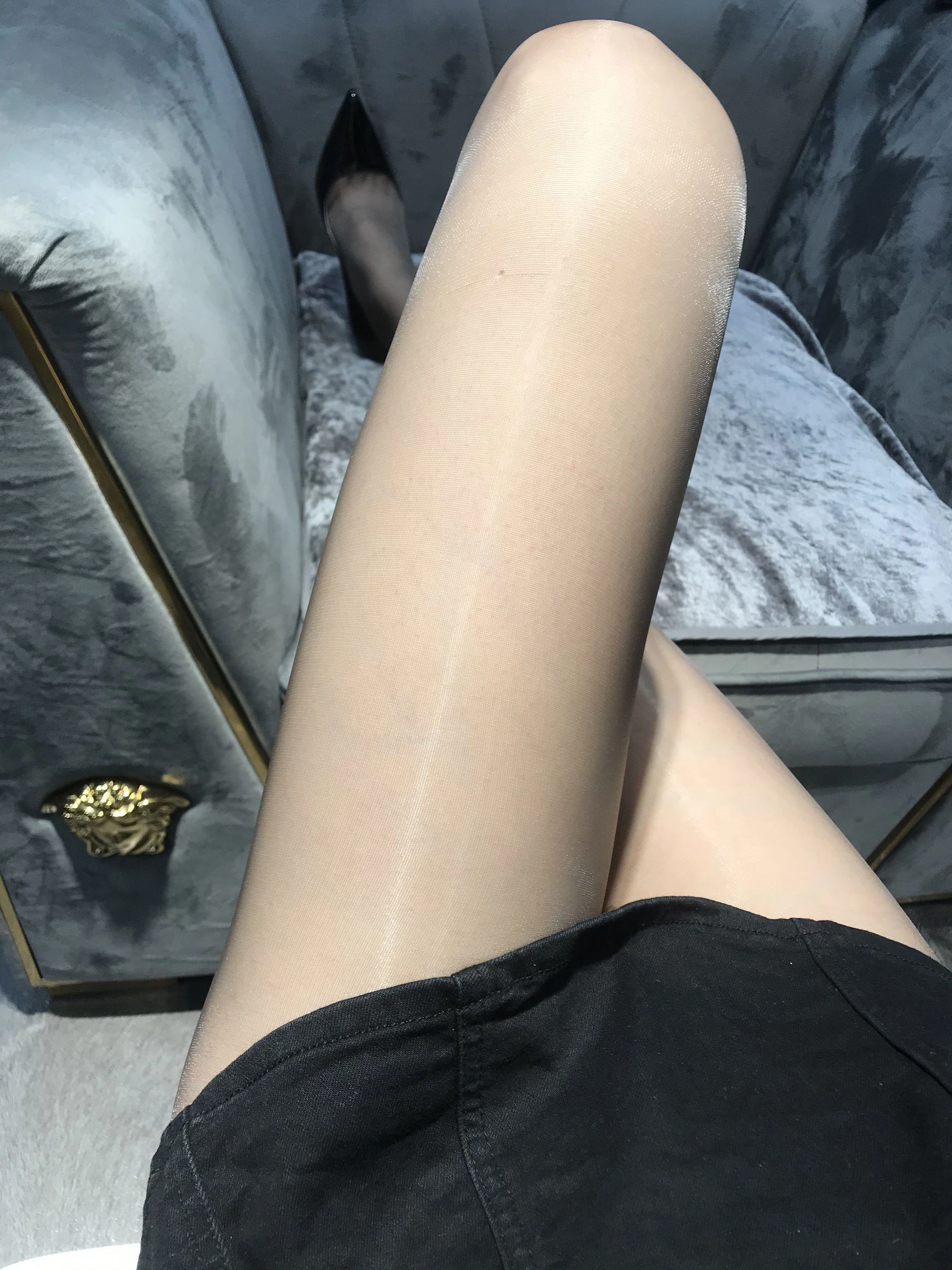丝足博主麋鹿_Monroe 2020.06.02 灰亮丝 [7P]插图3