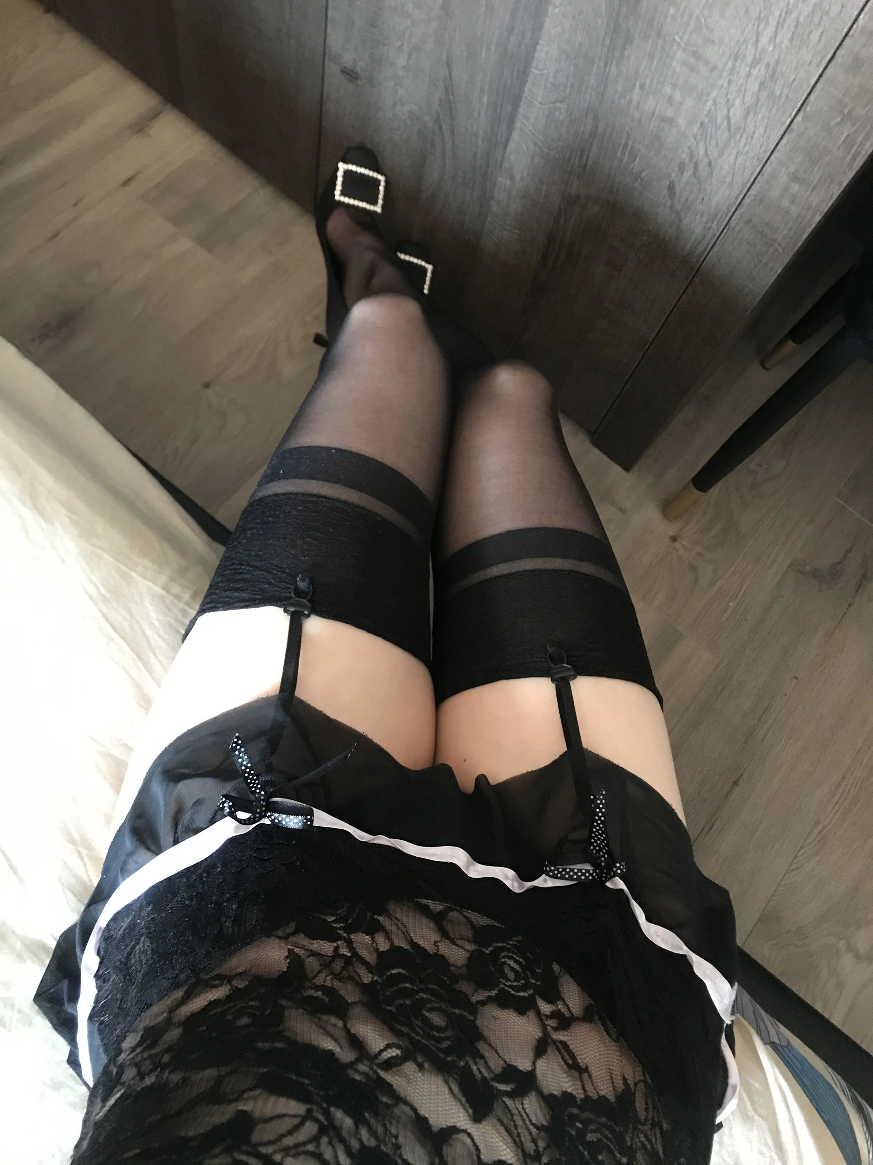 丝足博主麋鹿_Monroe 2020.04.10 黑色情趣插图1
