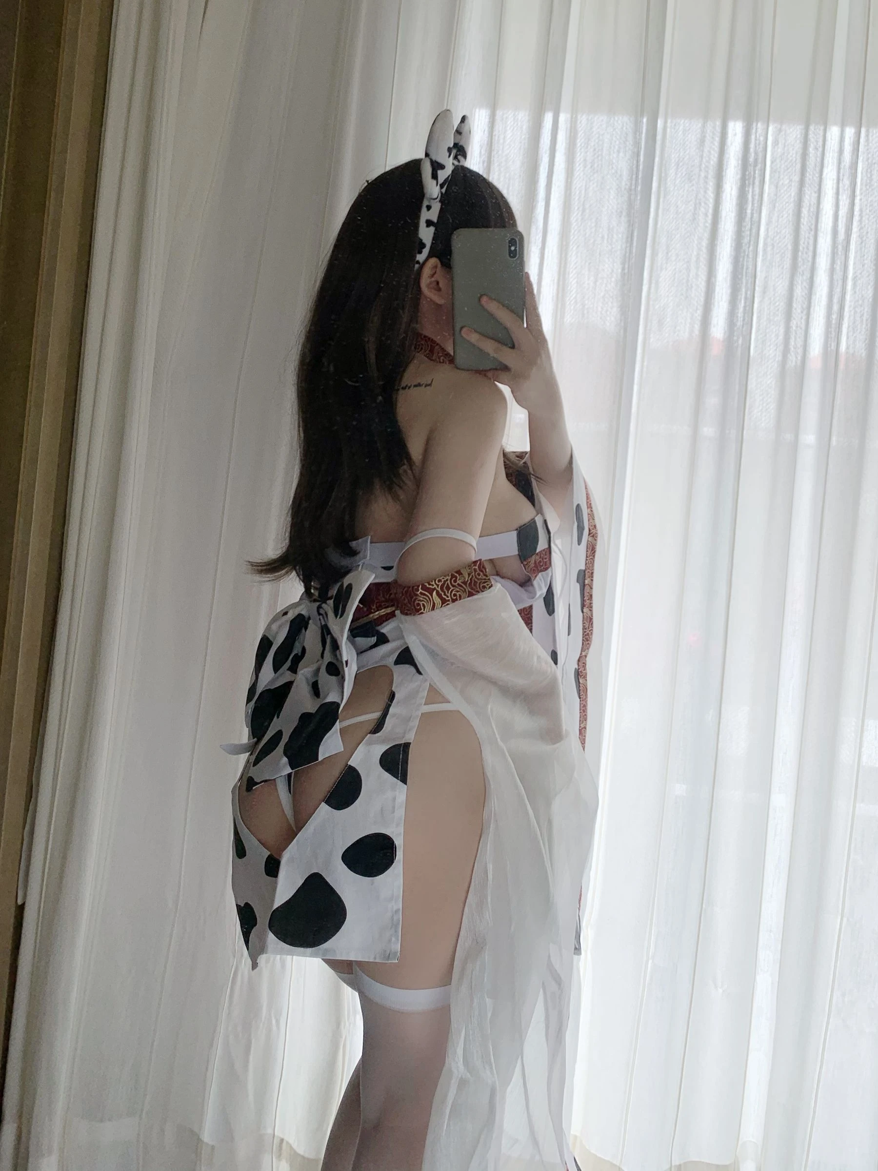 蜜桃少女是依酱呀 – 牛牛和服插图1